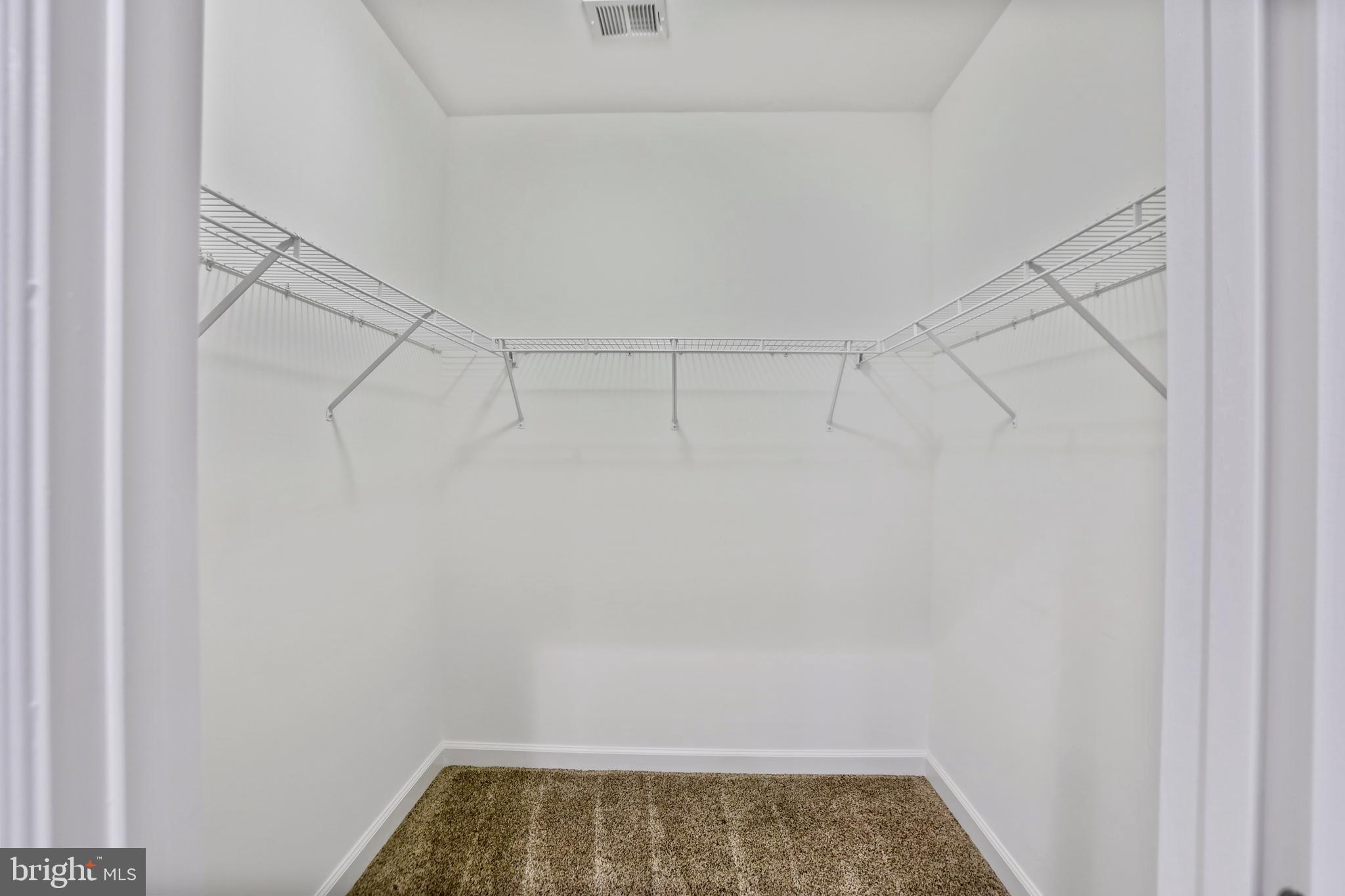 FOREST MANOR - Residential