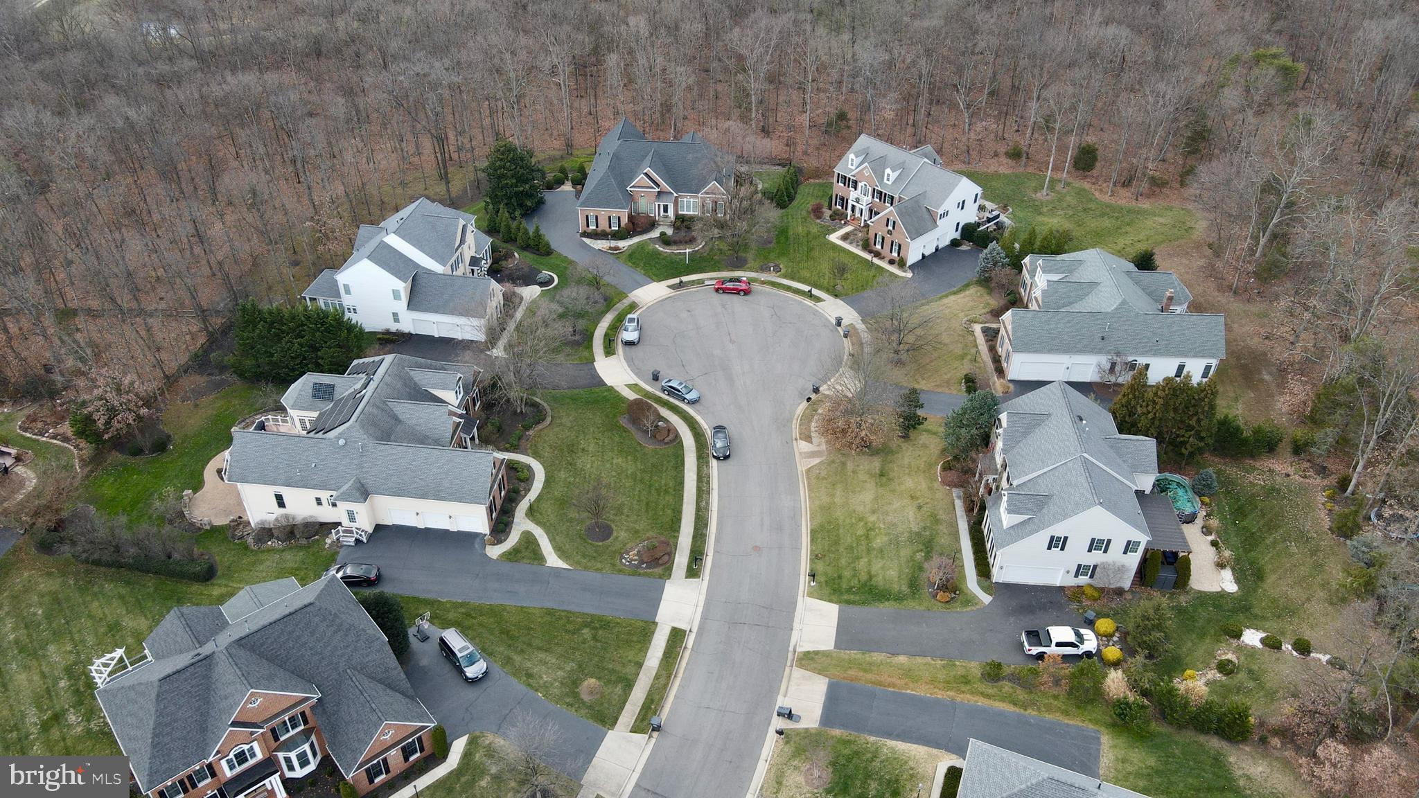 FOREST MANOR - Residential