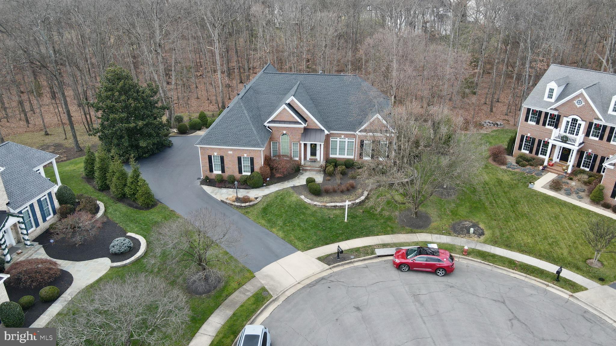 FOREST MANOR - Residential