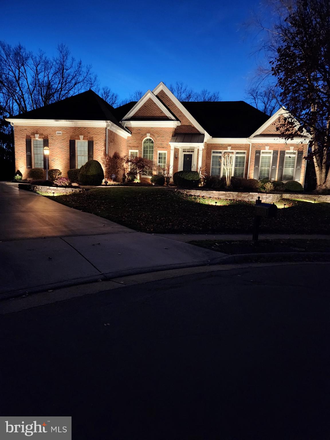 FOREST MANOR - Residential