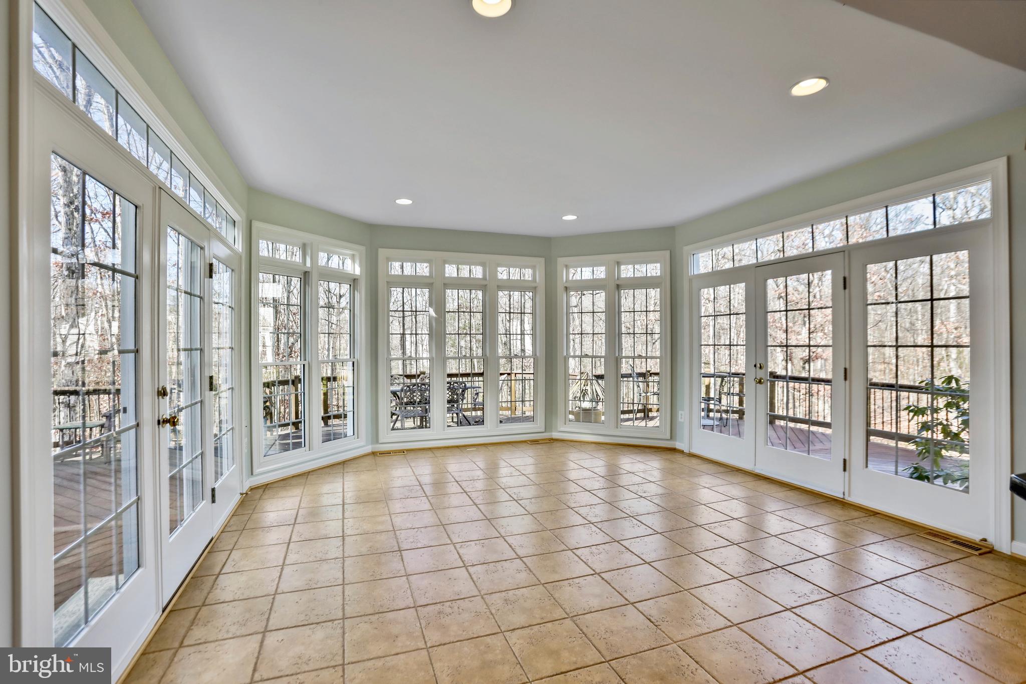 FOREST MANOR - Residential