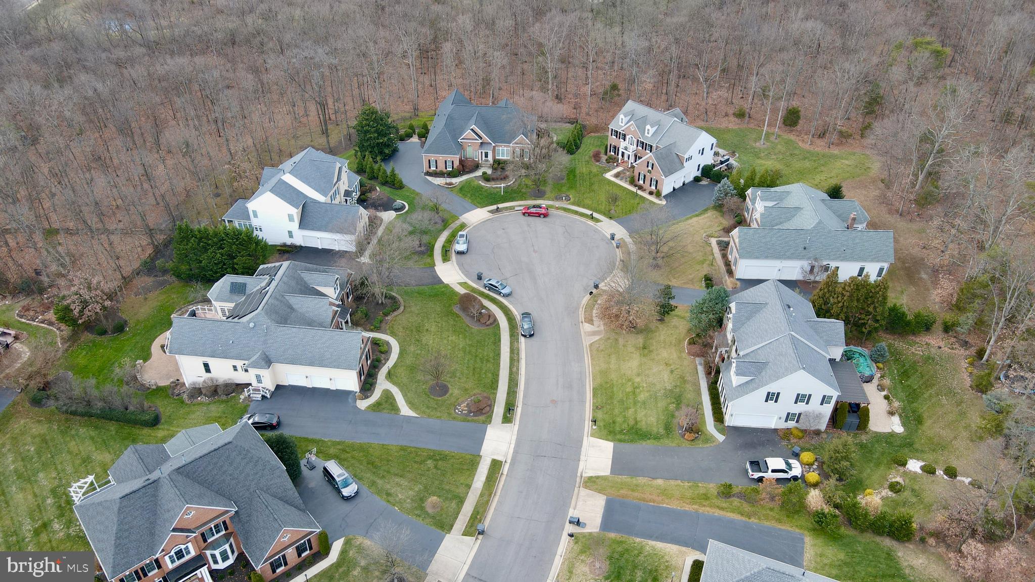 FOREST MANOR - Residential