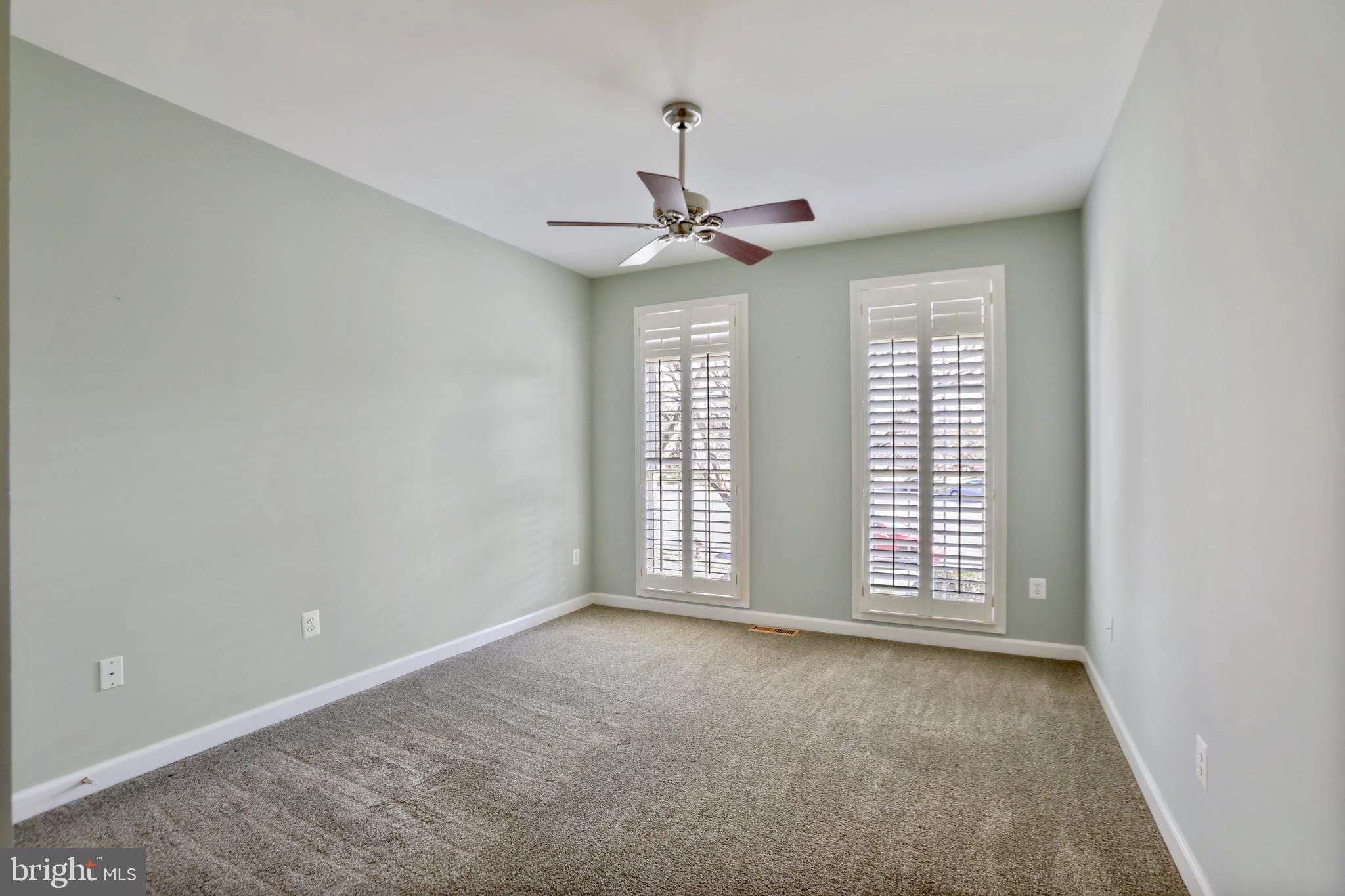 FOREST MANOR - Residential