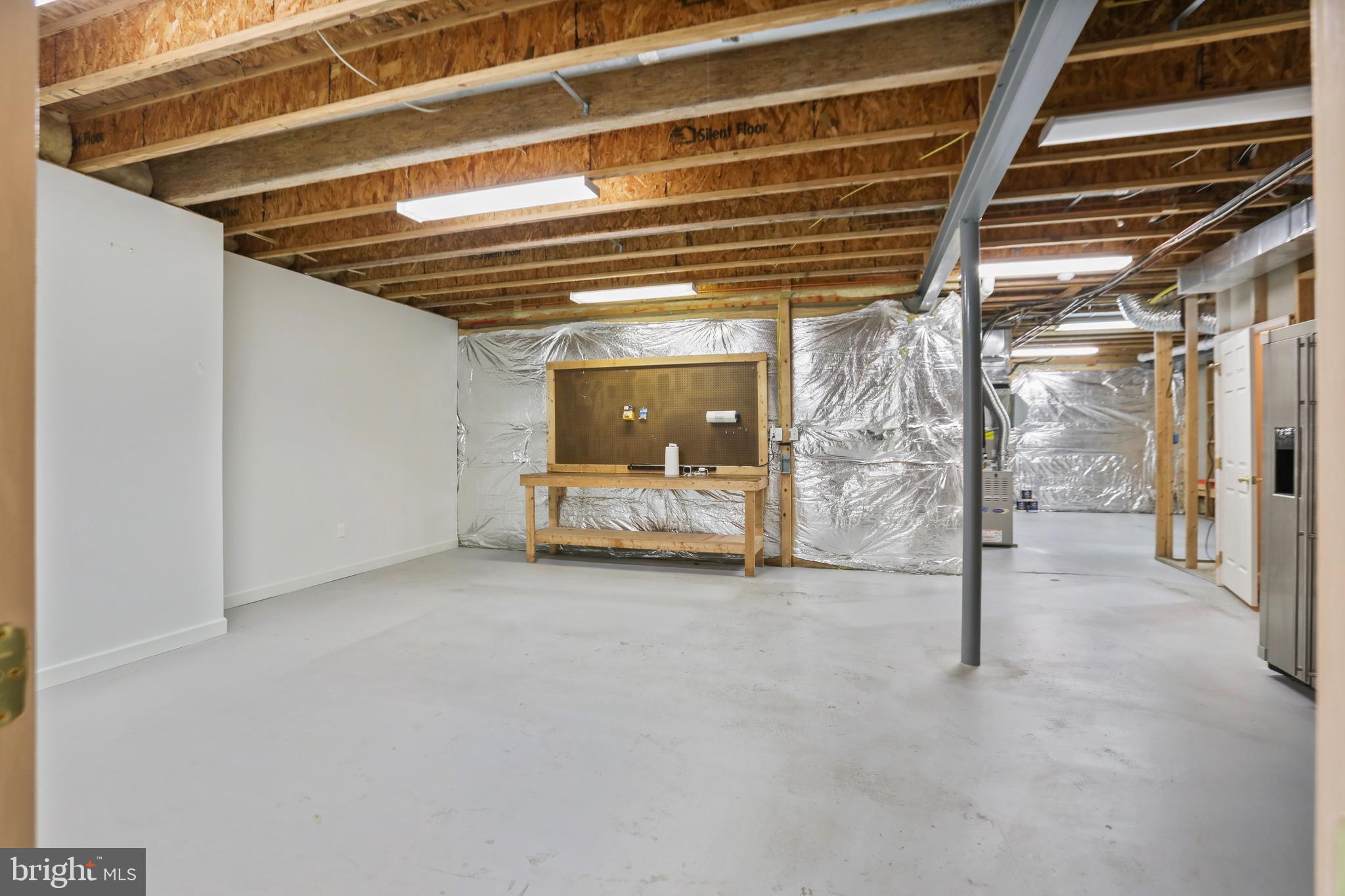 FOREST MANOR - Residential