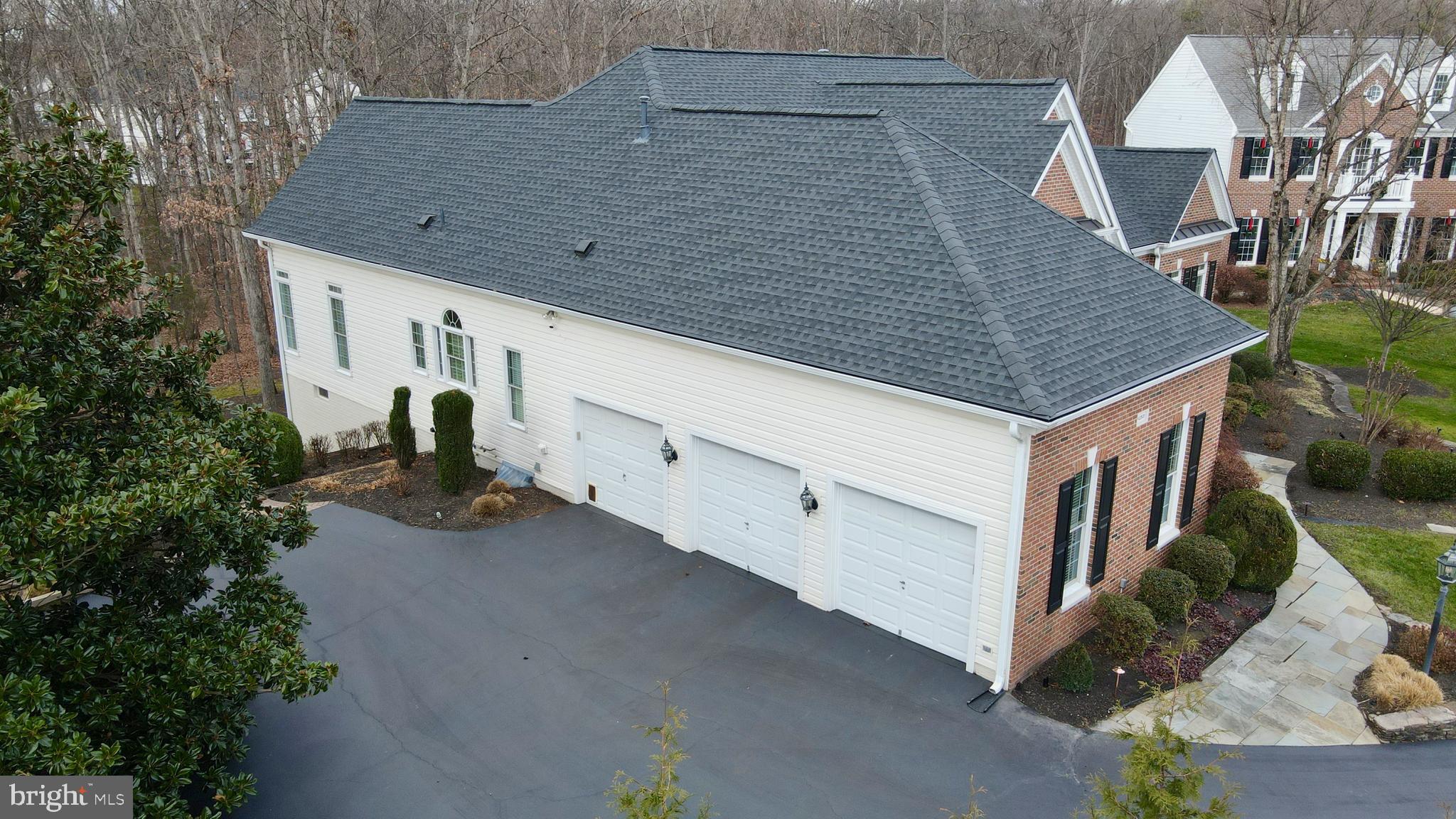 FOREST MANOR - Residential