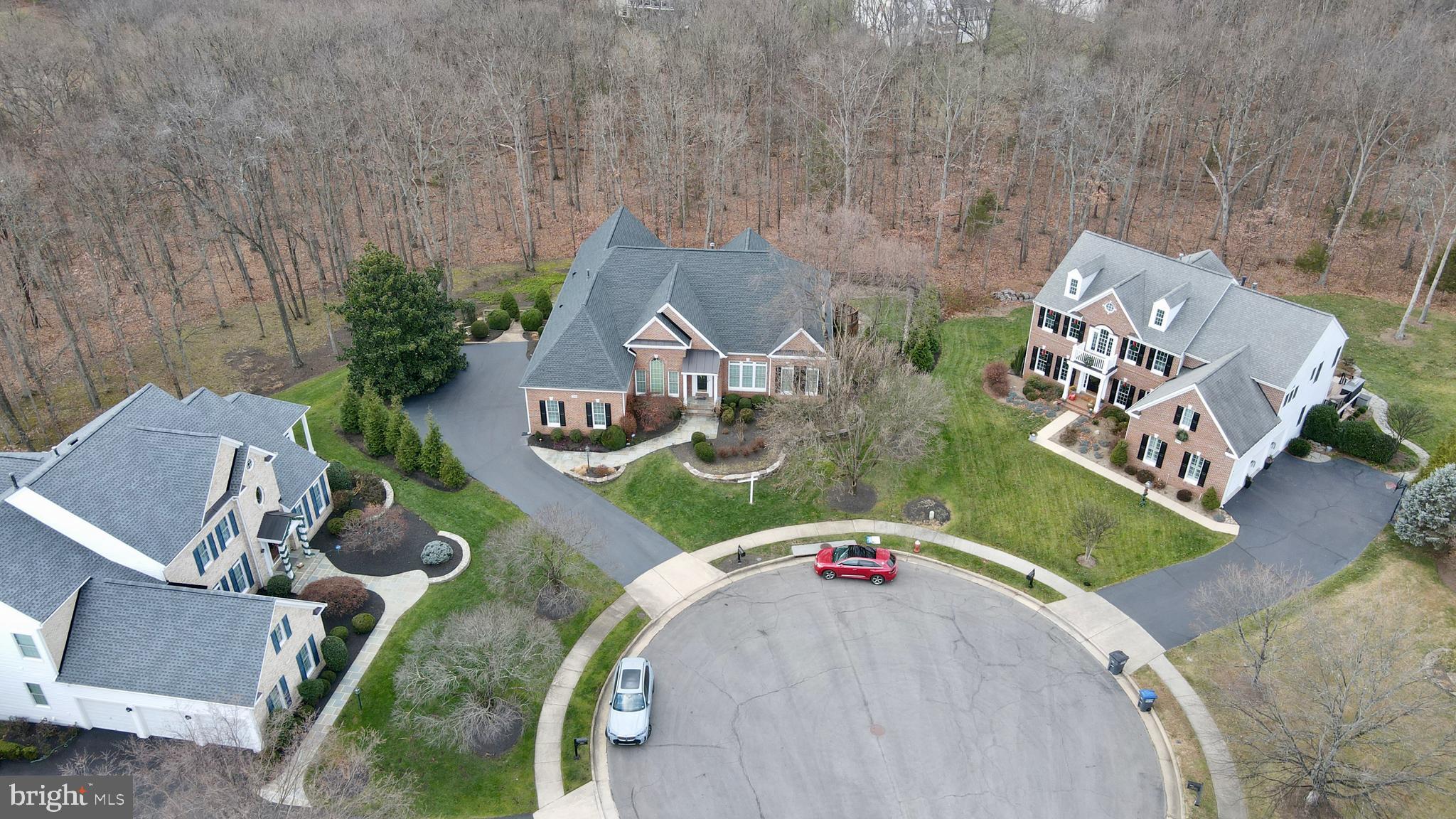 FOREST MANOR - Residential