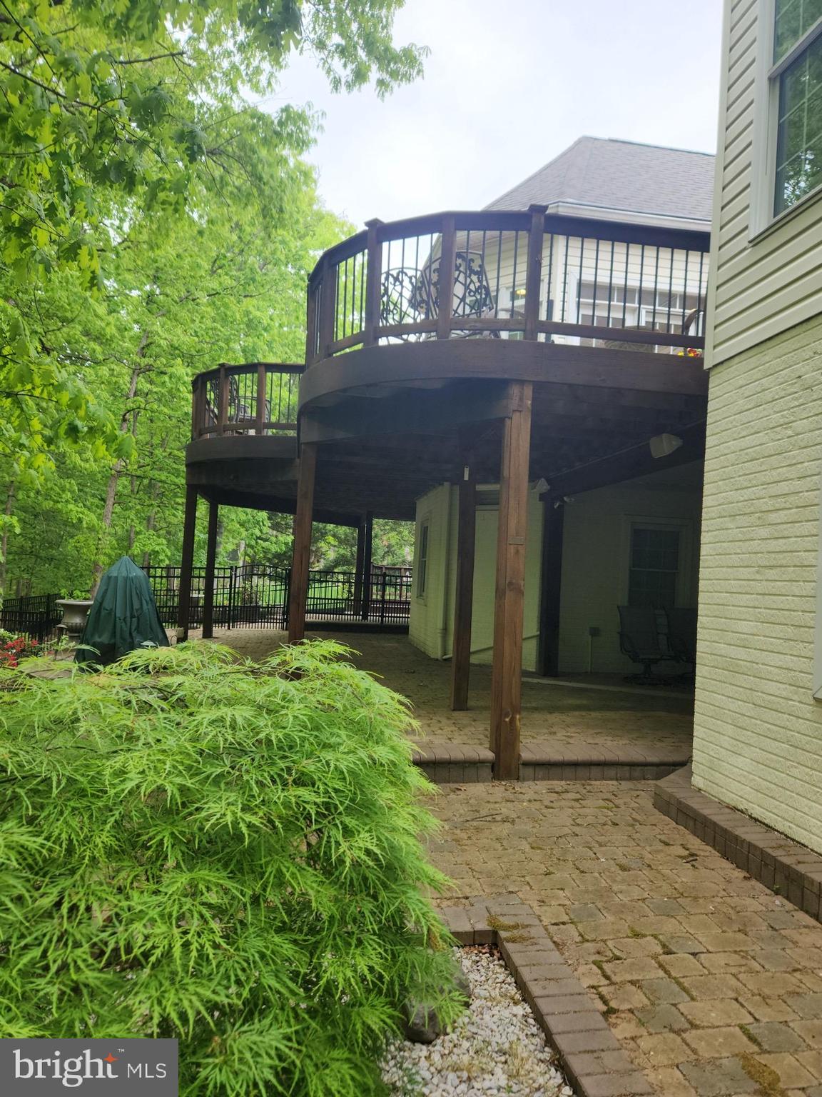 FOREST MANOR - Residential