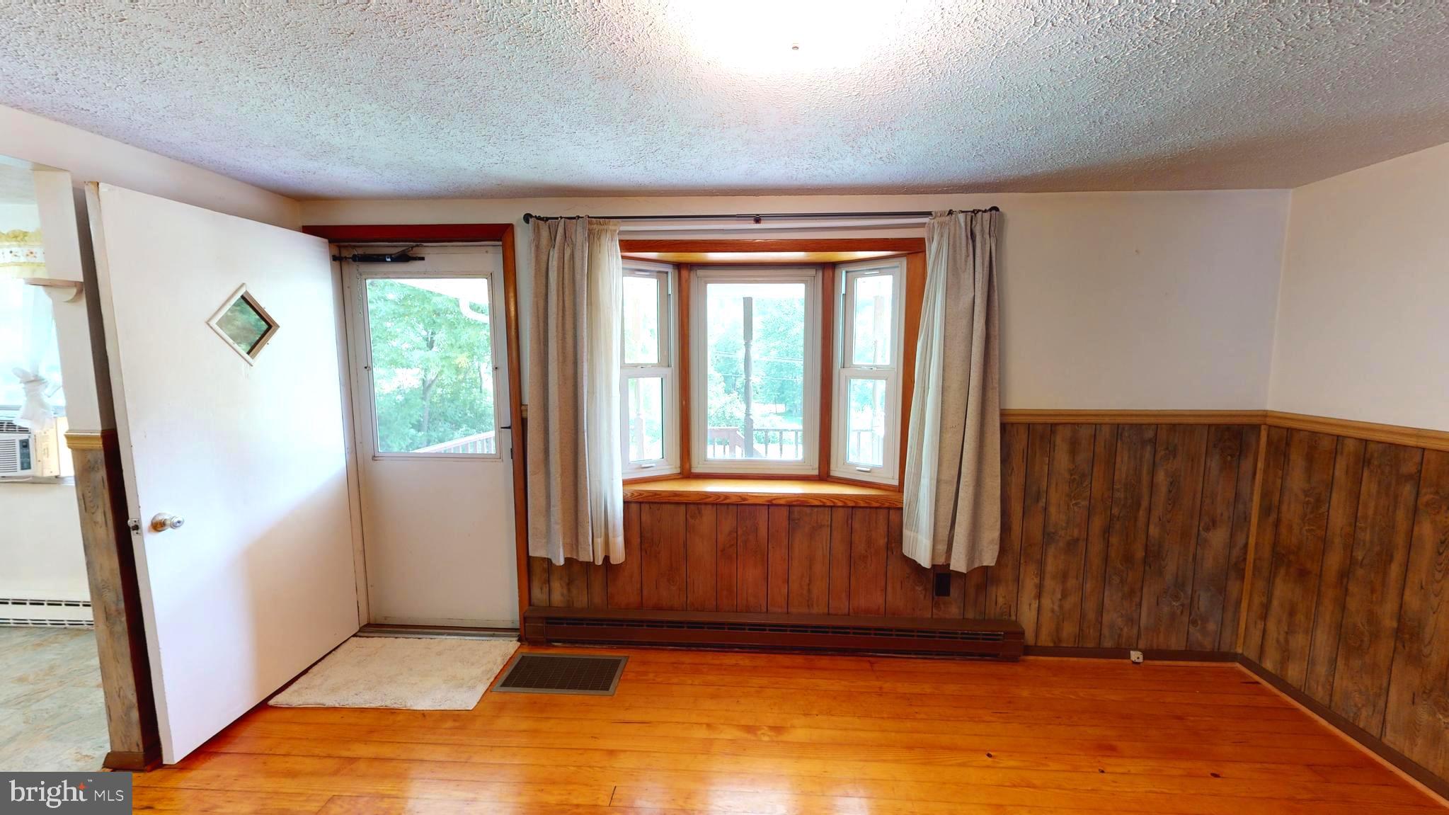 NONE UNRESTRICTED - Residential