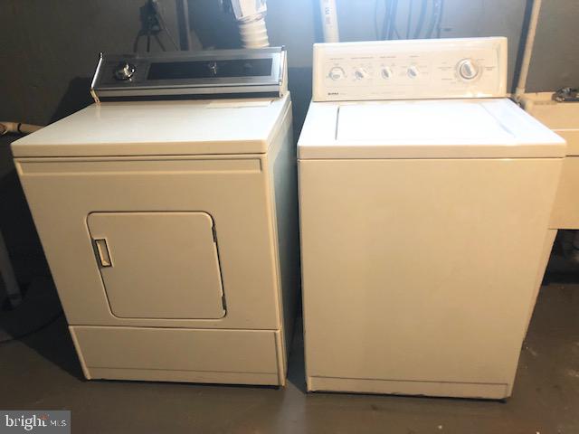 GOVANS - Residential Lease