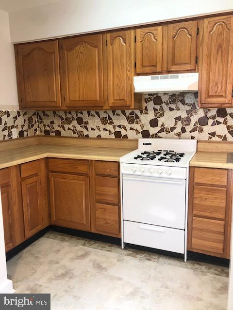 GOVANS - Residential Lease