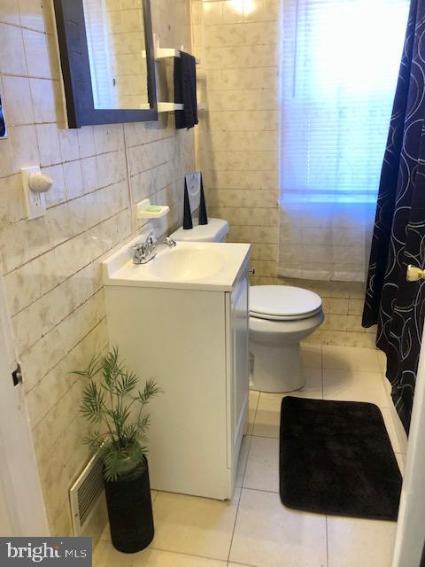 GOVANS - Residential Lease