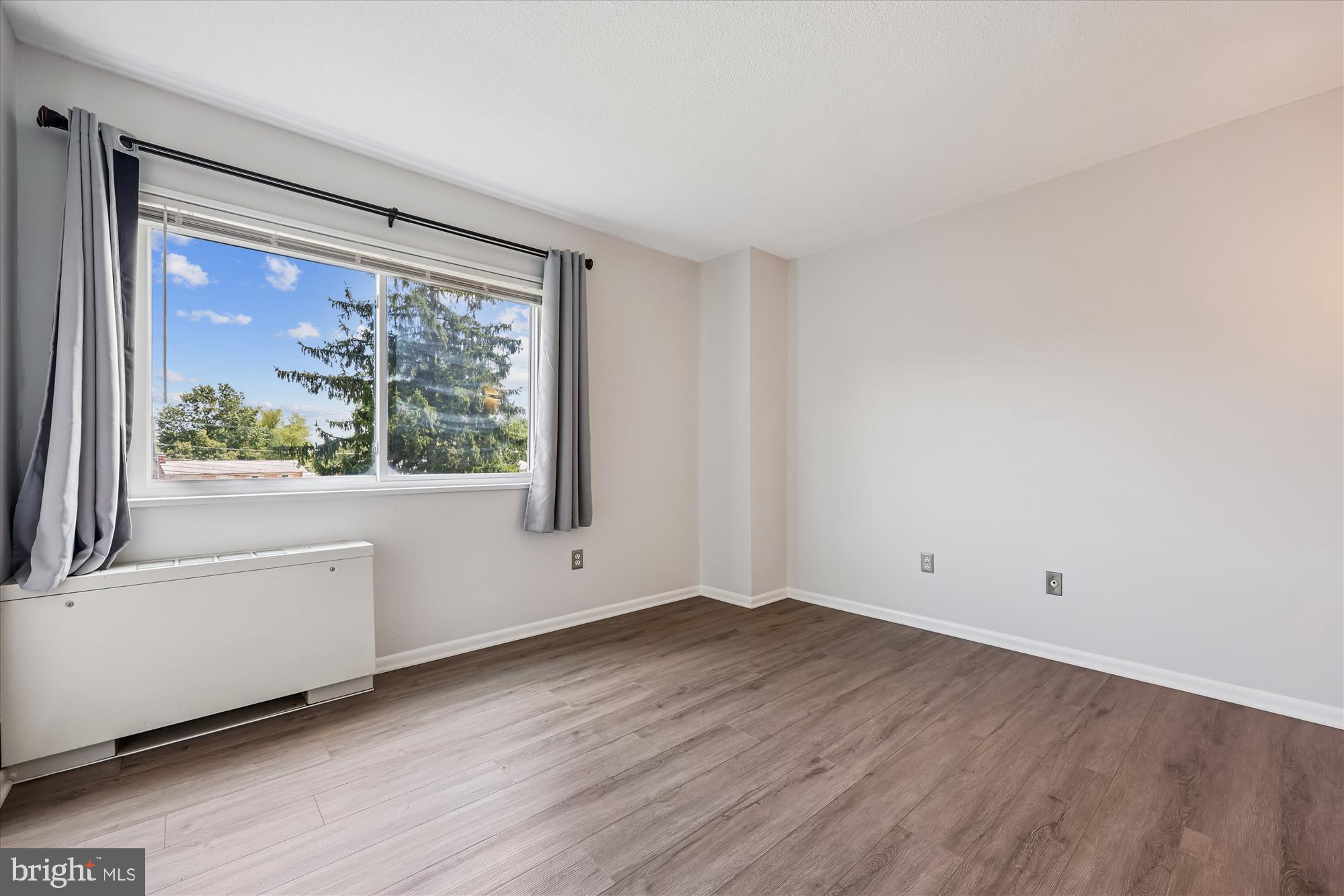 UNIVERSITY TOWERS CODM - Residential