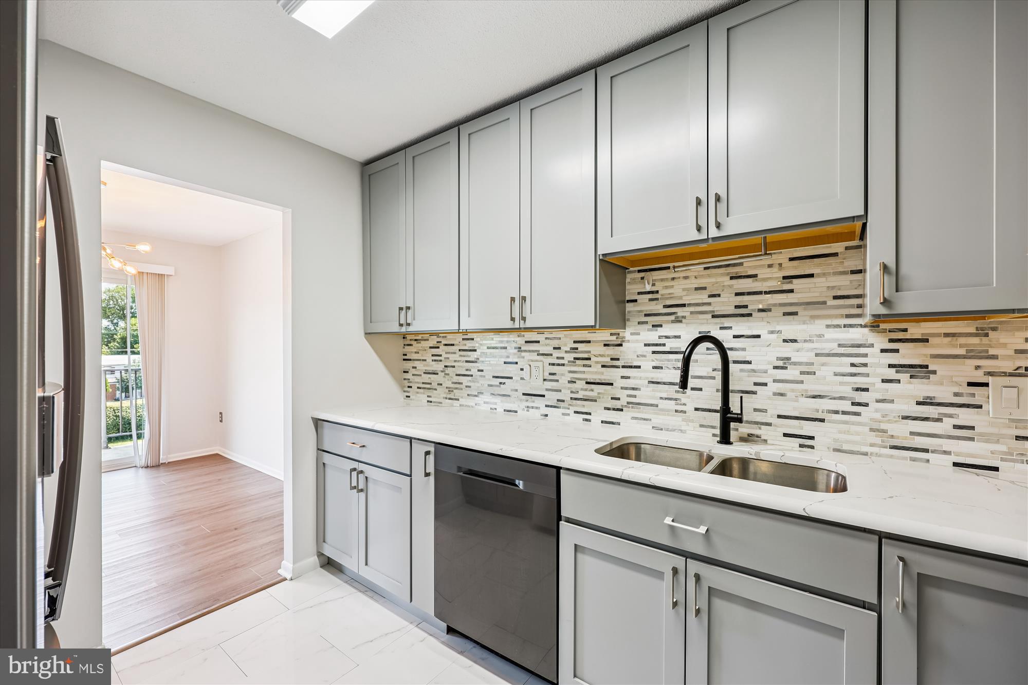 UNIVERSITY TOWERS CODM - Residential