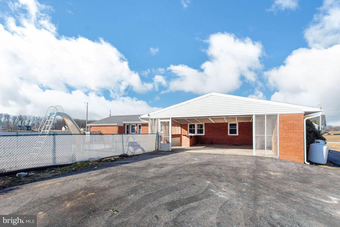 NONE, RURAL - Residential