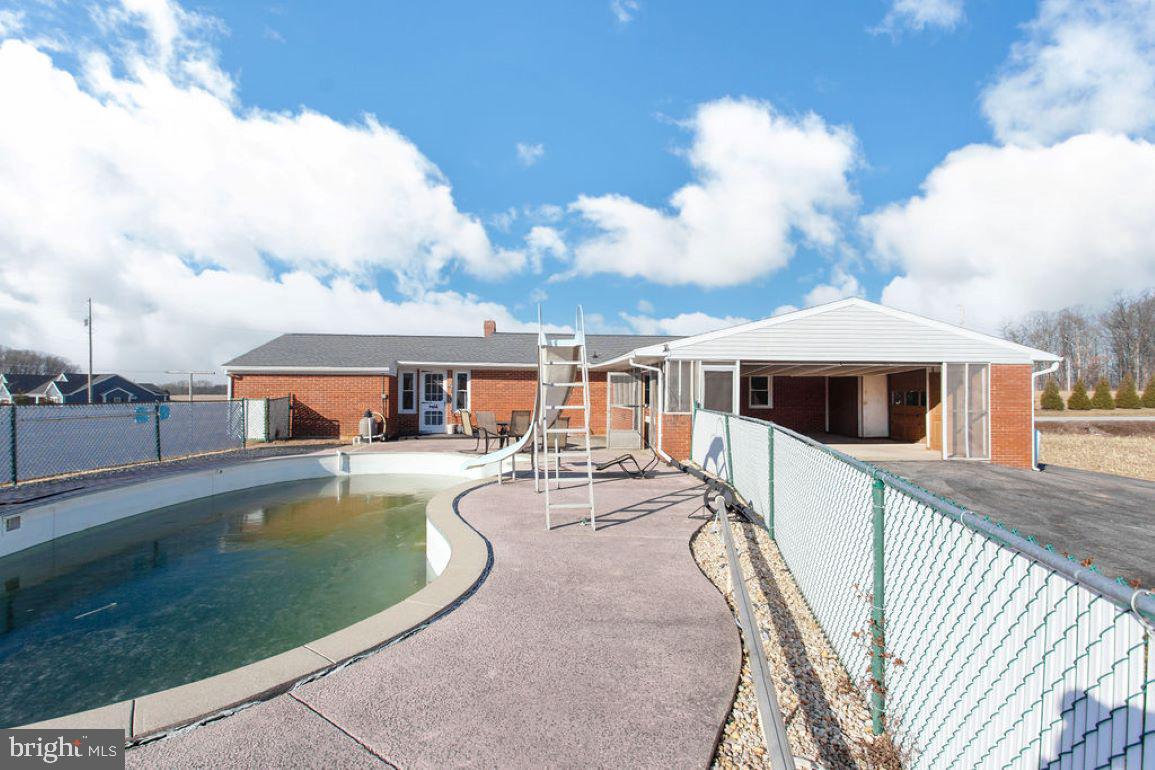 NONE, RURAL - Residential