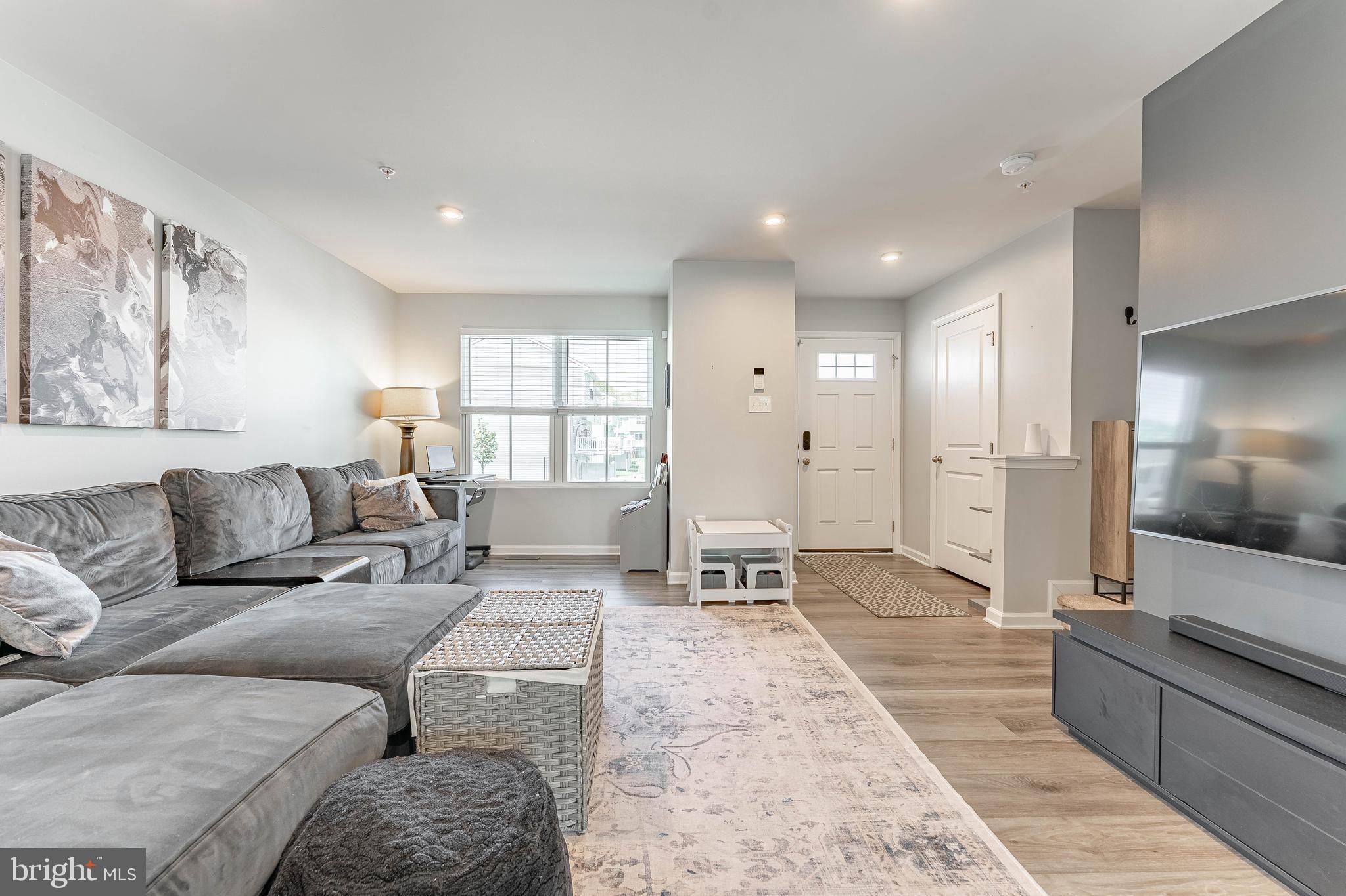 SANATOGA CROSSING - Residential