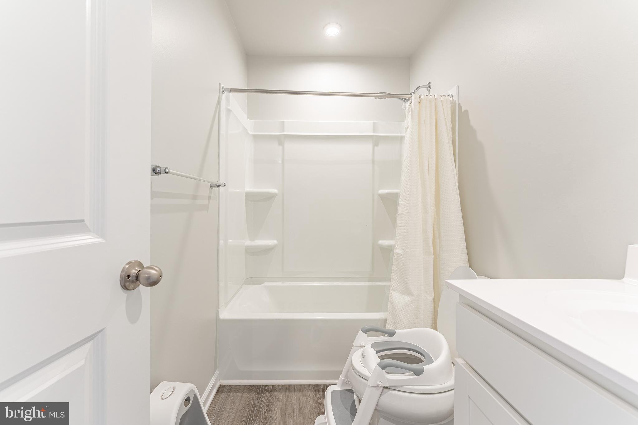 SANATOGA CROSSING - Residential