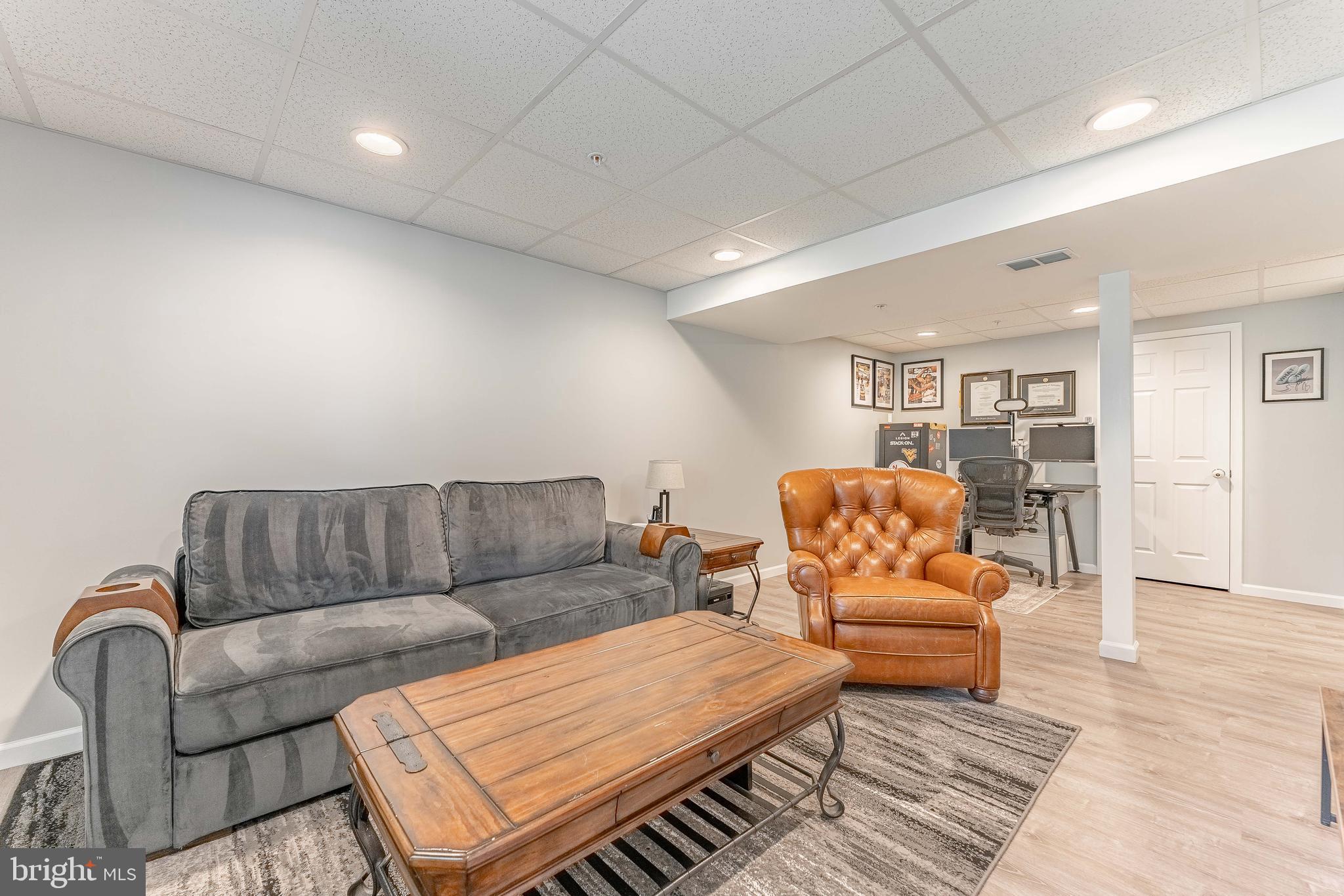 SANATOGA CROSSING - Residential