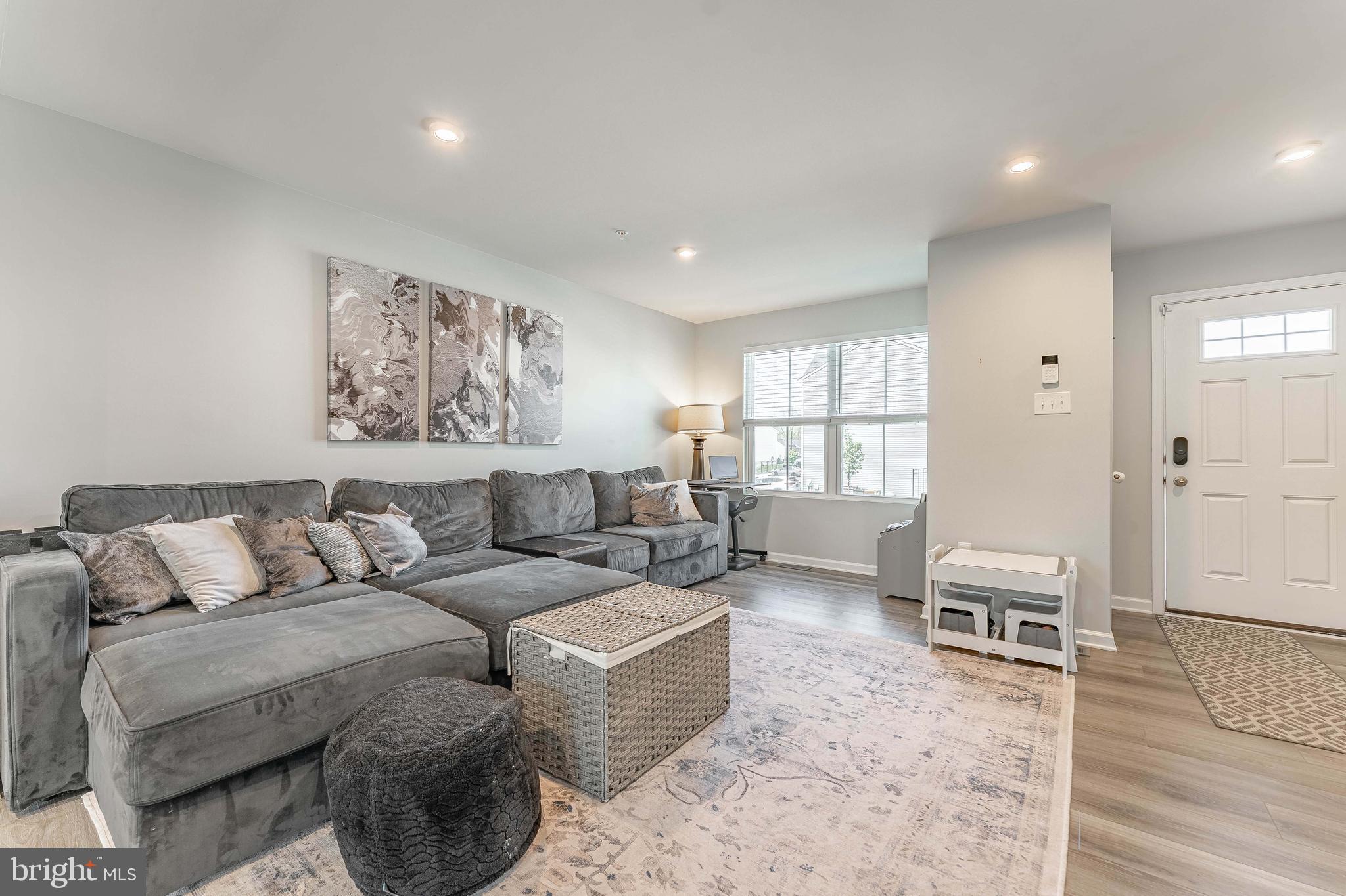 SANATOGA CROSSING - Residential