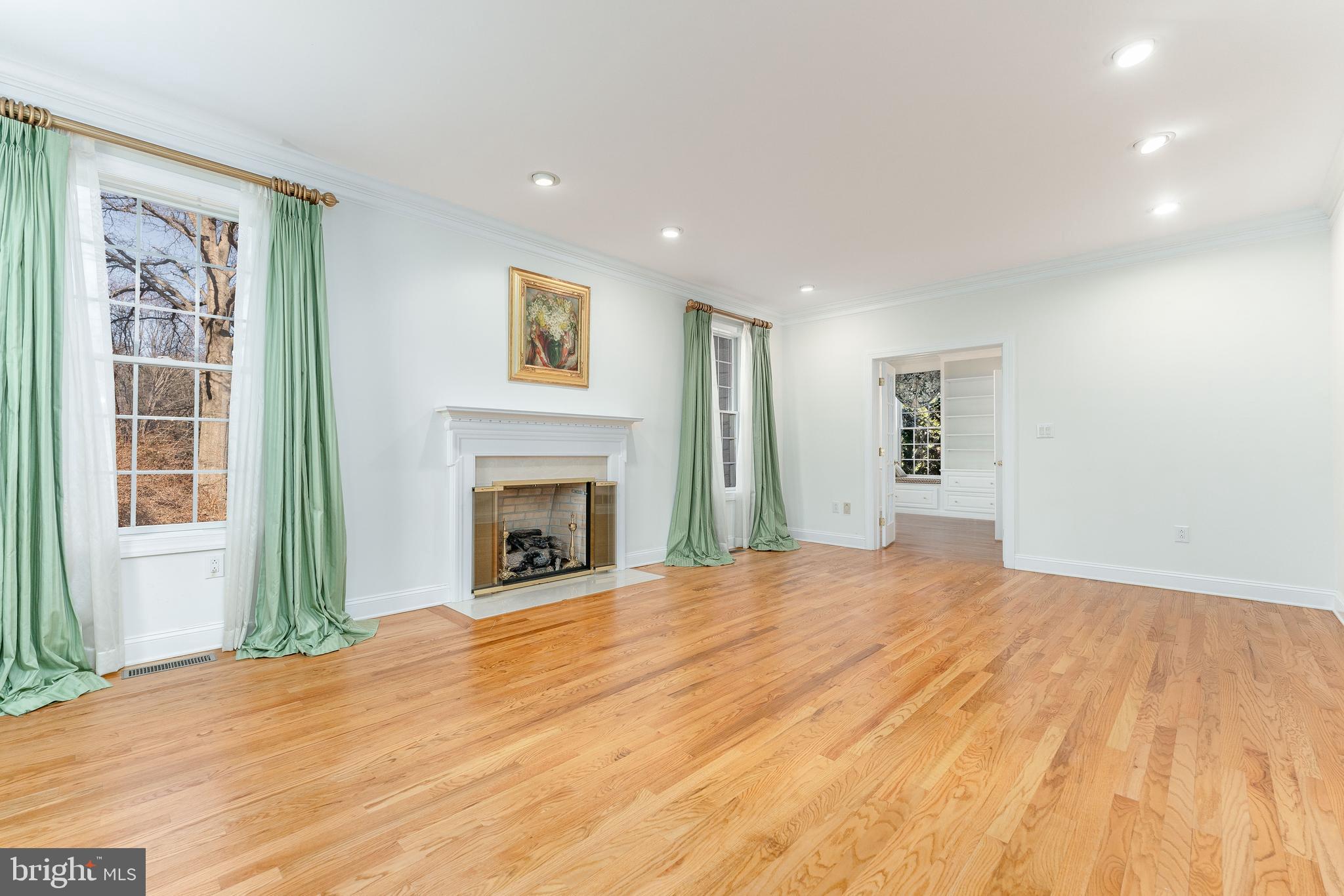 RED LION - Residential