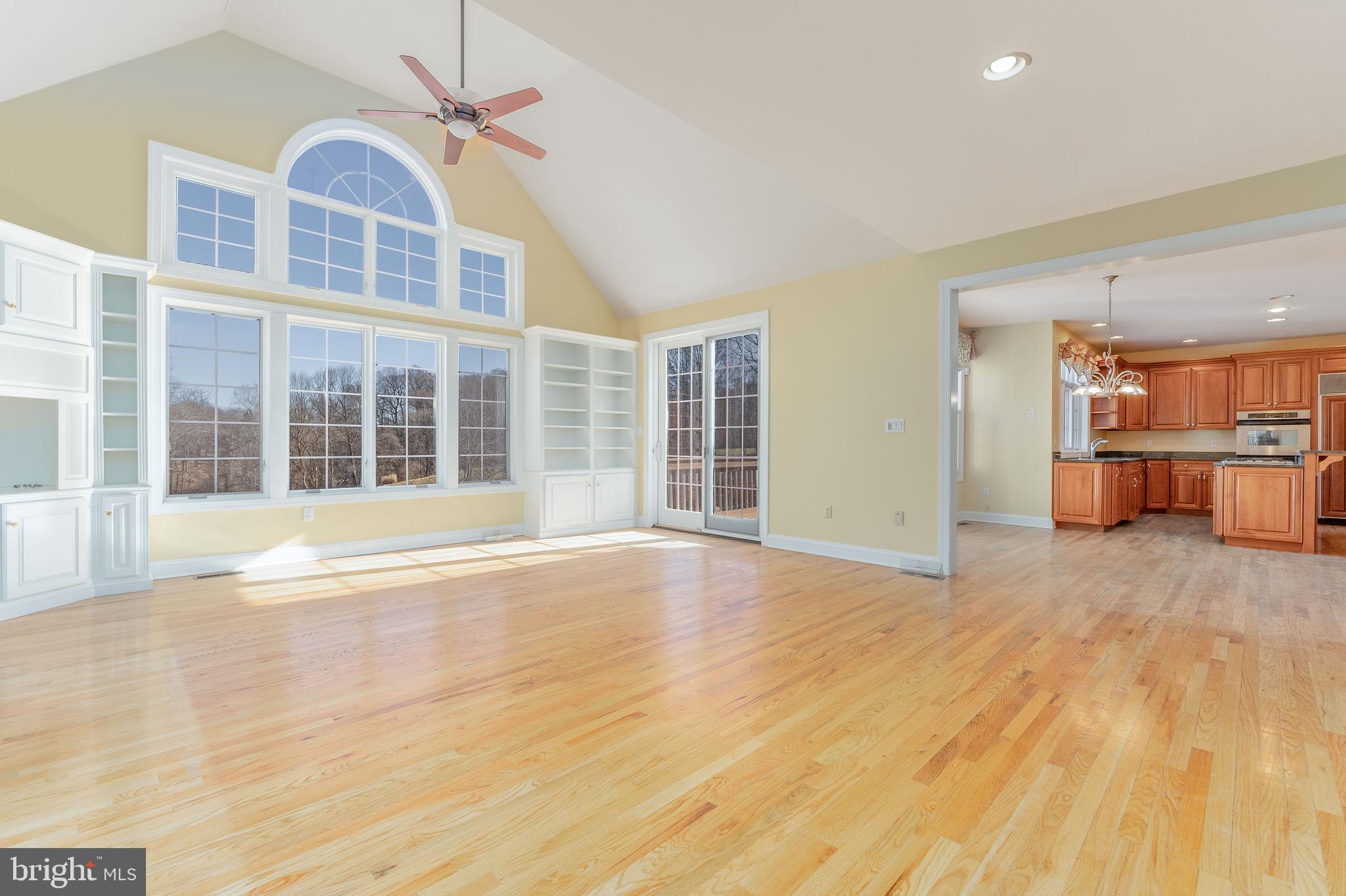 RED LION - Residential