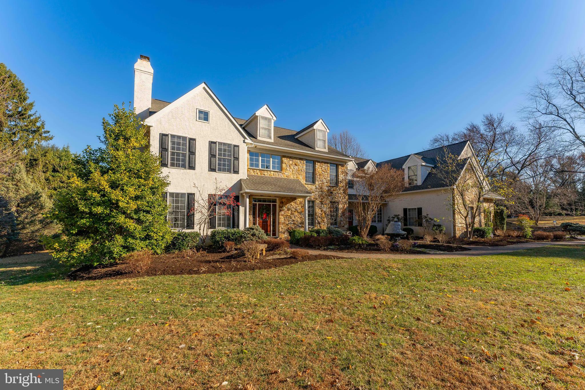 RED LION - Residential