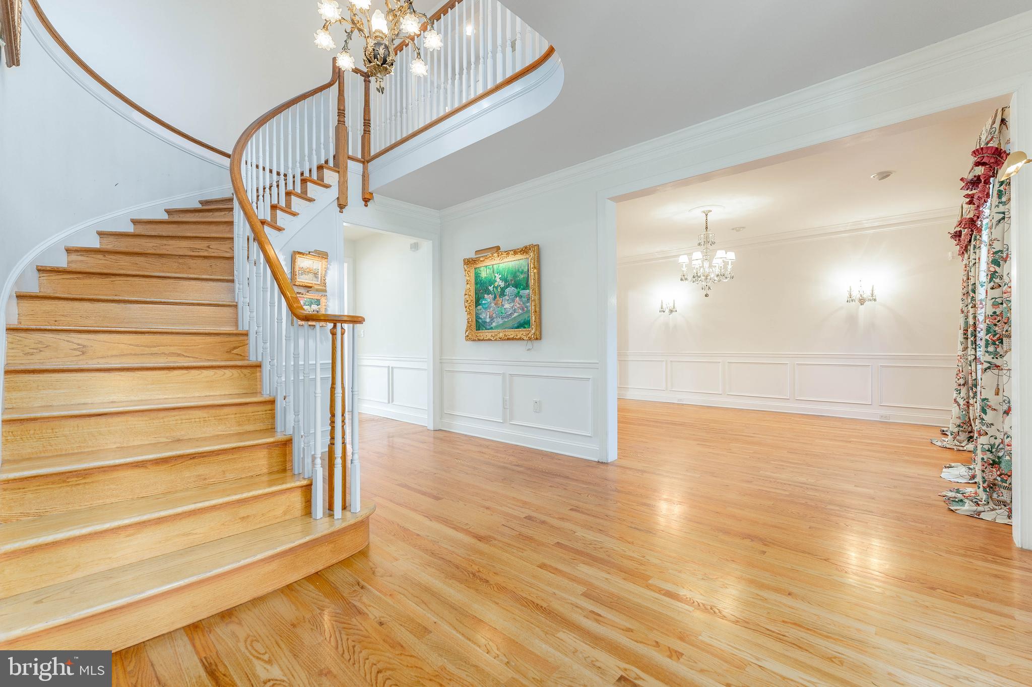 RED LION - Residential