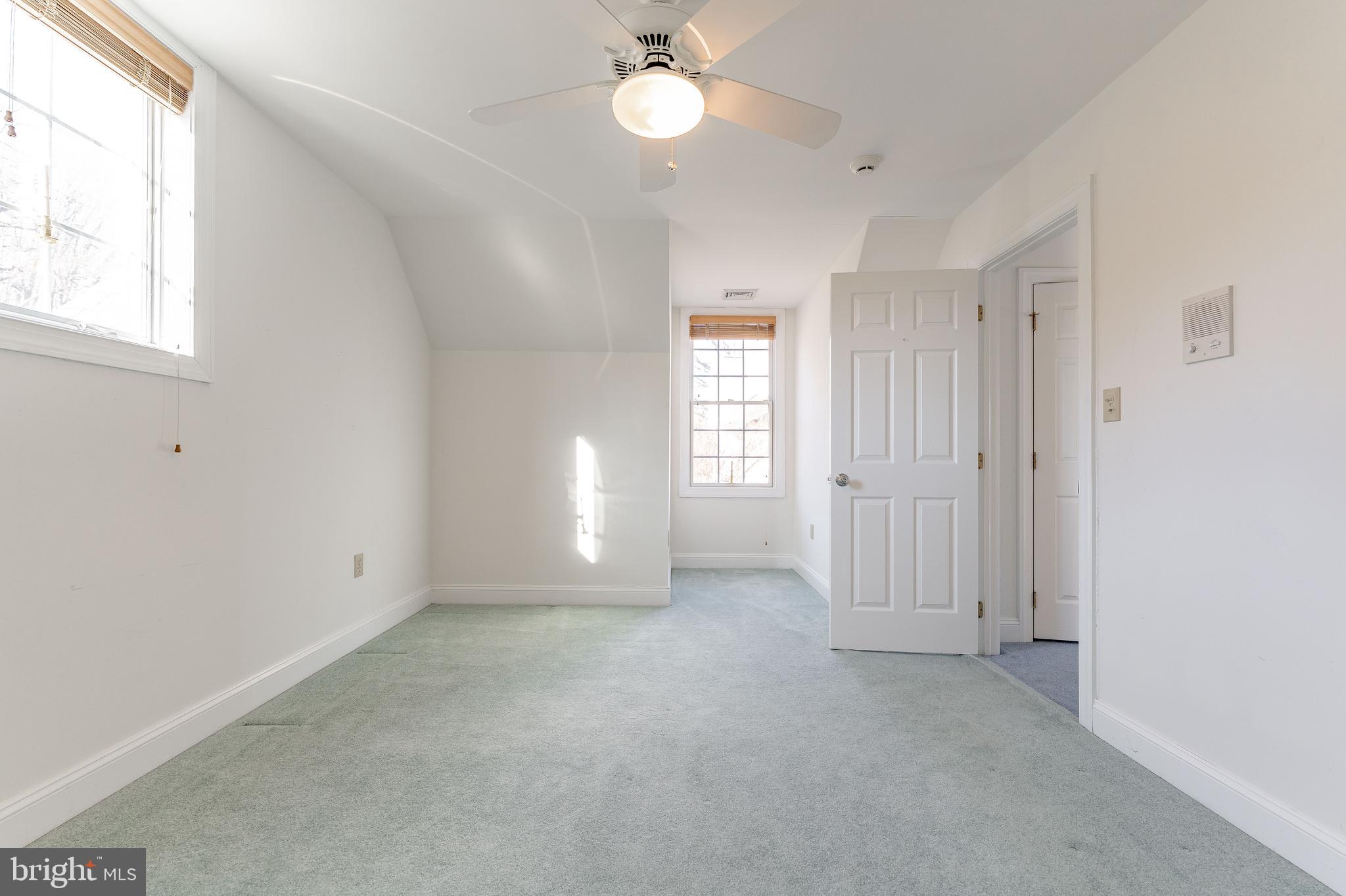 RED LION - Residential