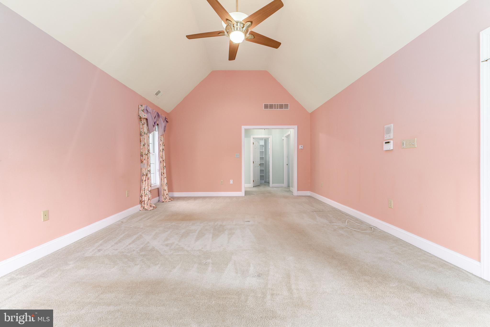 RED LION - Residential