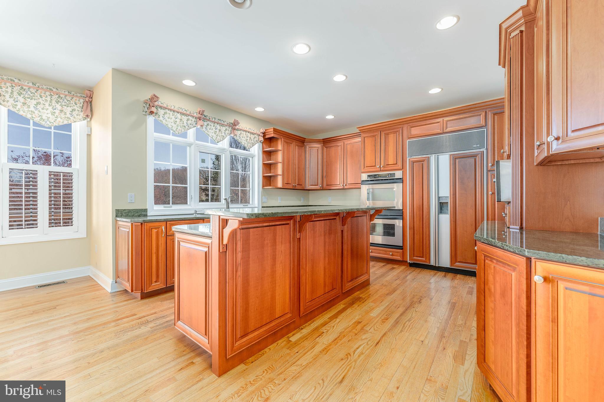 RED LION - Residential