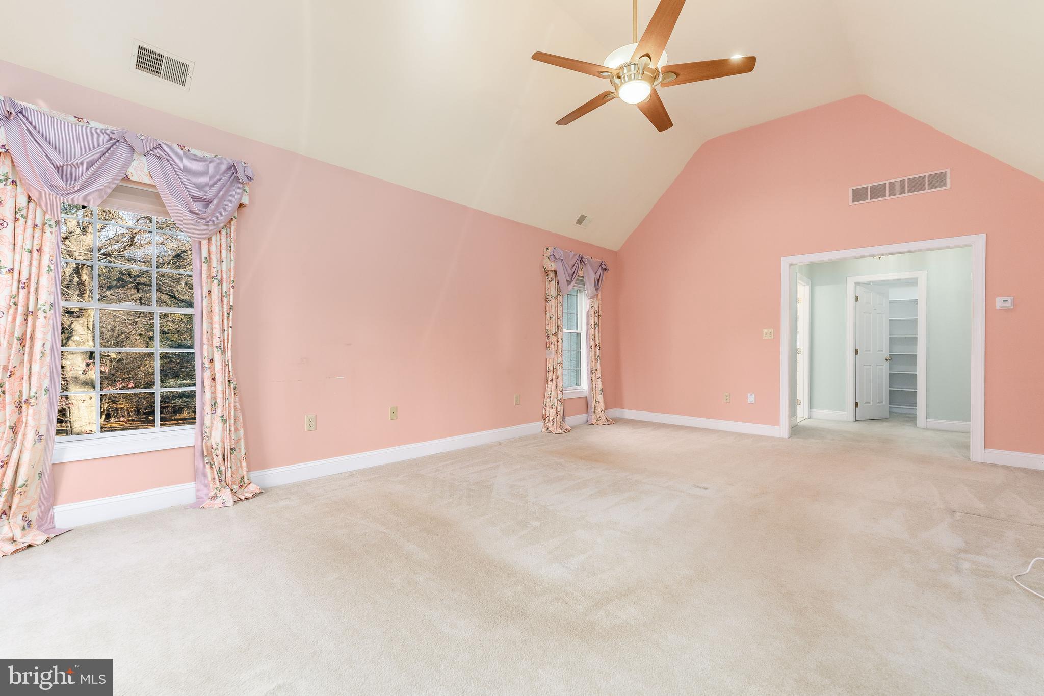 RED LION - Residential