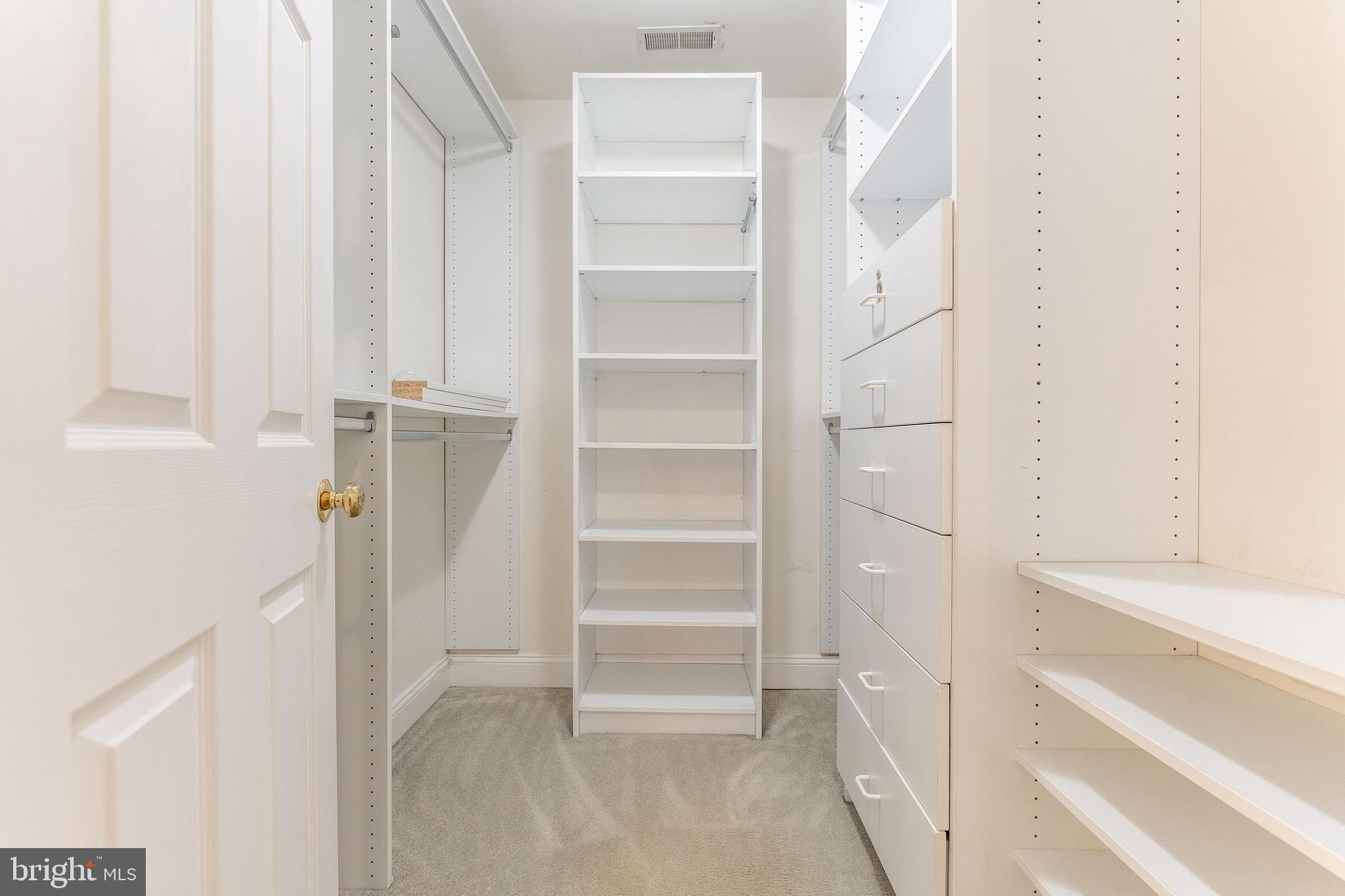 RED LION - Residential