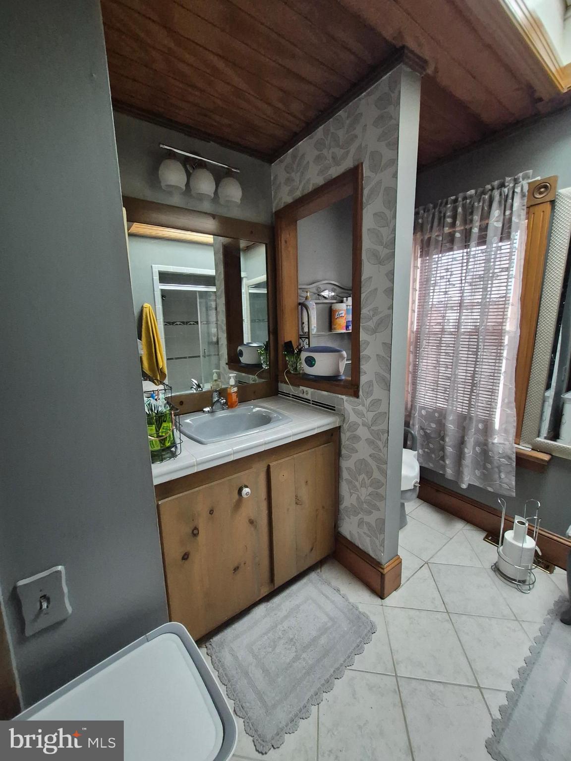 COOL SPRING - Residential