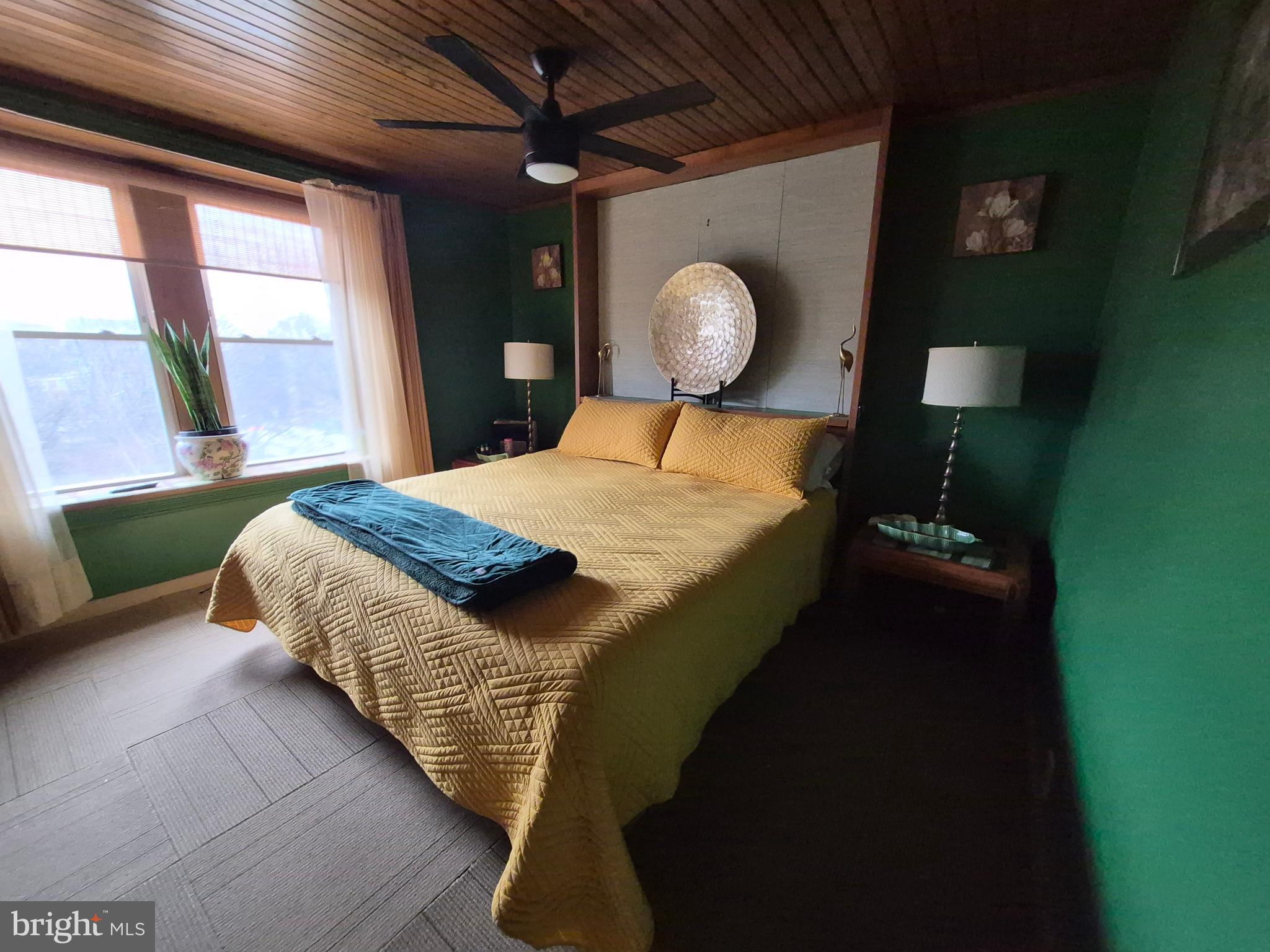 COOL SPRING - Residential