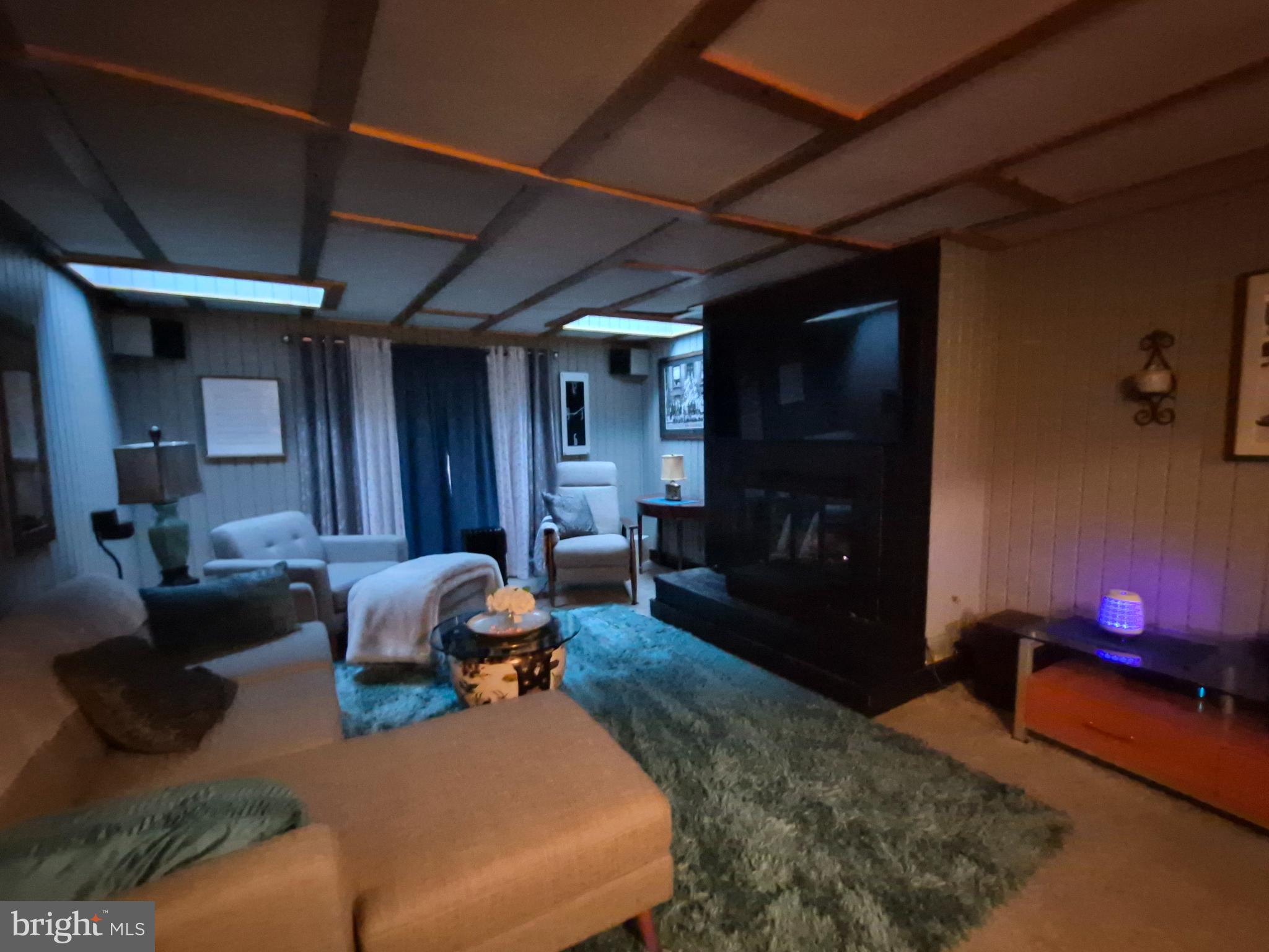 COOL SPRING - Residential