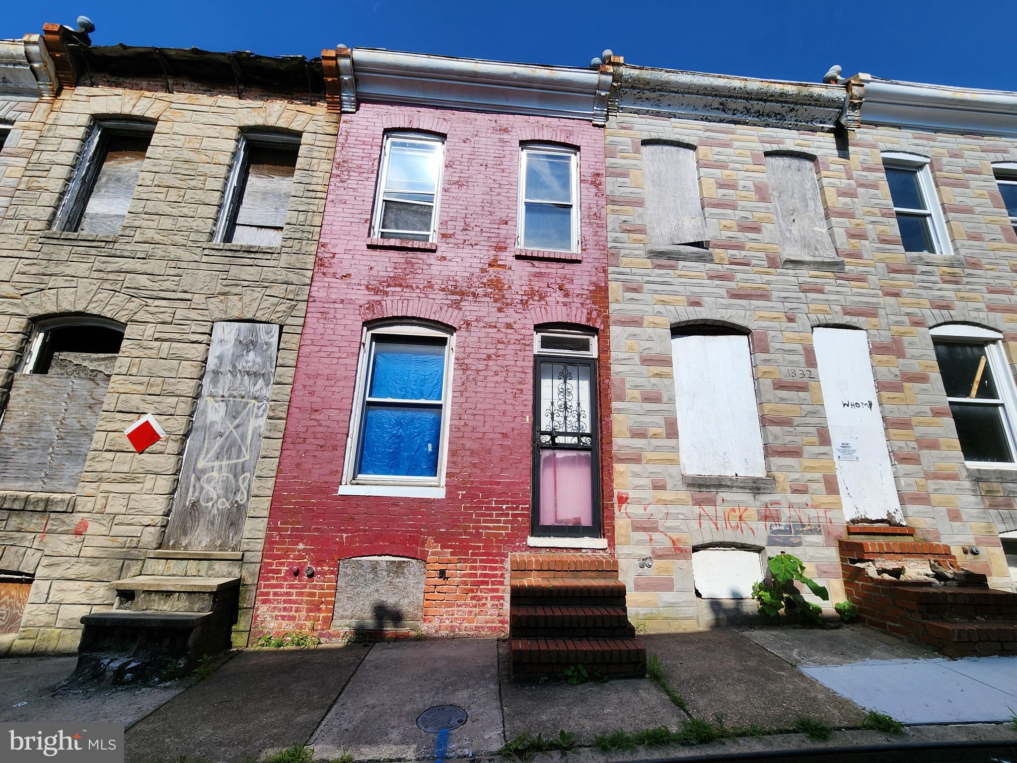 ONLINE AUCTION: Bidding begins 7/24/2025 @ 10:00 AM. Bidding ends 7/28/2025 @ 12:50 PM. List Price is Suggested Opening Bid. 2 Story Townhouse located in the Broadway East area of Baltimore City. Residents can enjoy the nearby attractions such as Clifton Park, Clifton Park Golf Course, Belair Edison Crossing Shopping Center, Northeast Market, & John Hopkins Hospital. Property is Vacant. Easy Access to Major Traffic Artery North Ave. Deposit: $5,000.
