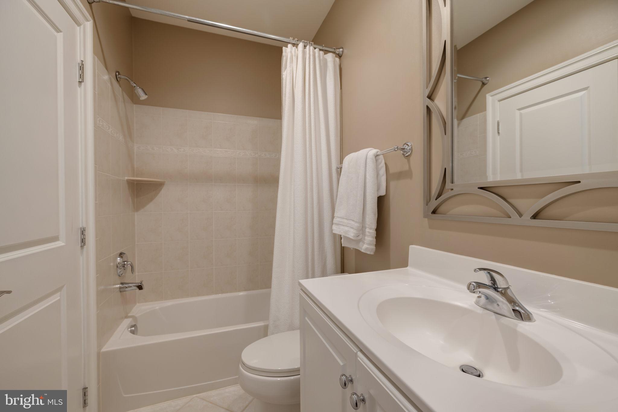 POTOMAC GREENS - Residential Lease