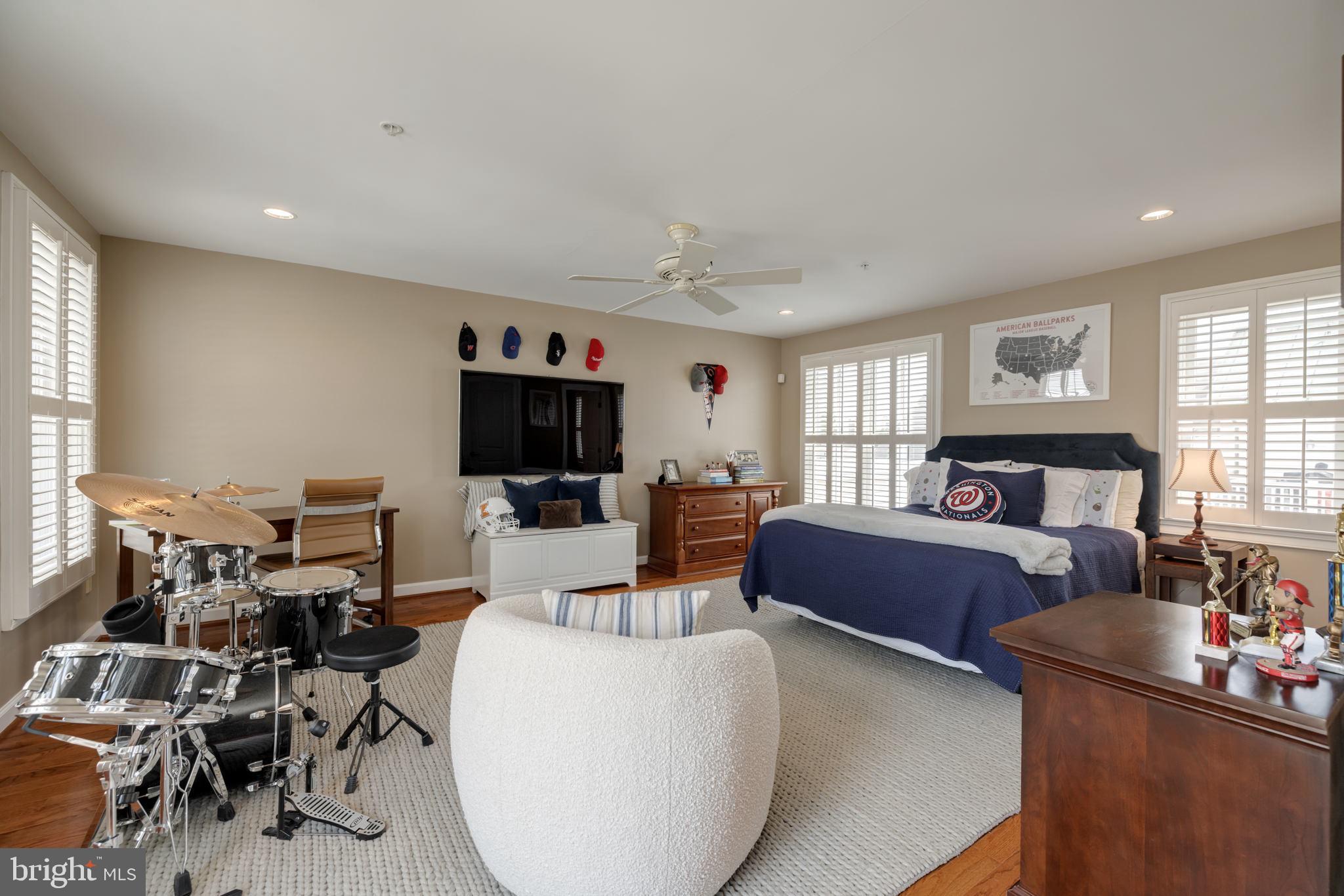 POTOMAC GREENS - Residential Lease