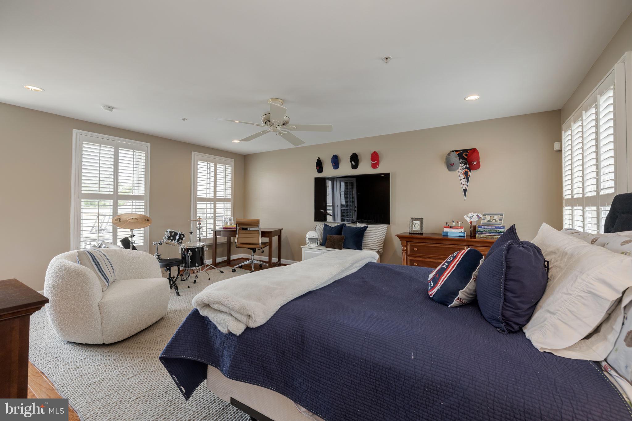 POTOMAC GREENS - Residential Lease