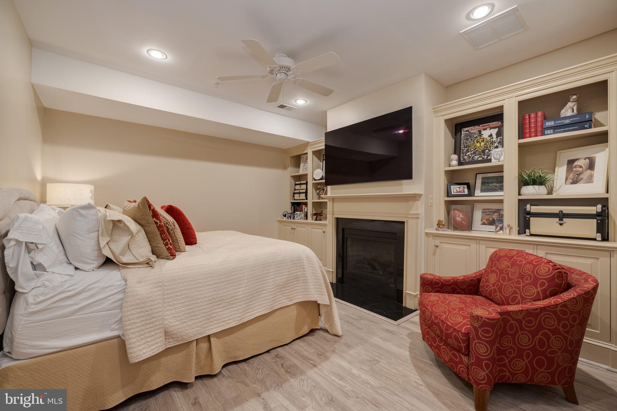 POTOMAC GREENS - Residential Lease