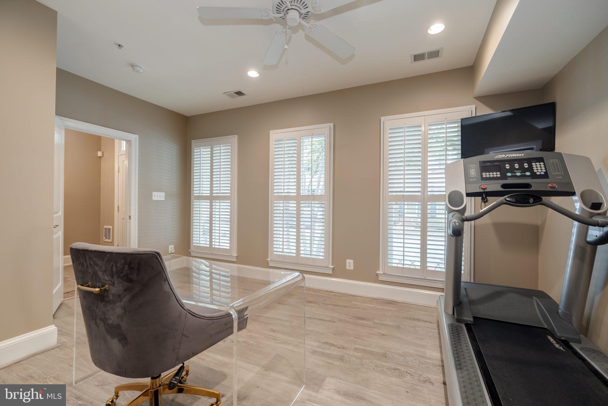 POTOMAC GREENS - Residential Lease