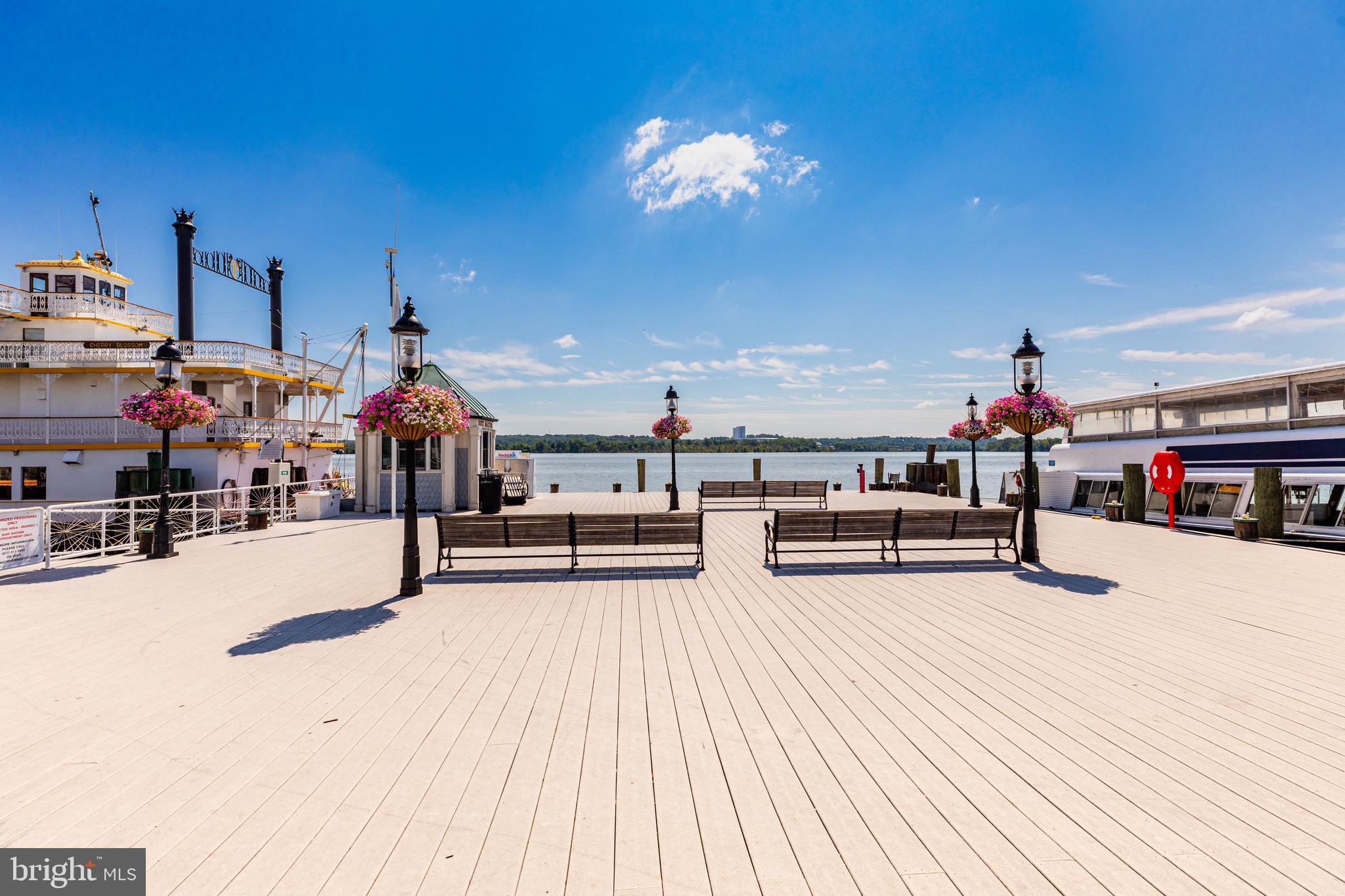 POTOMAC GREENS - Residential Lease