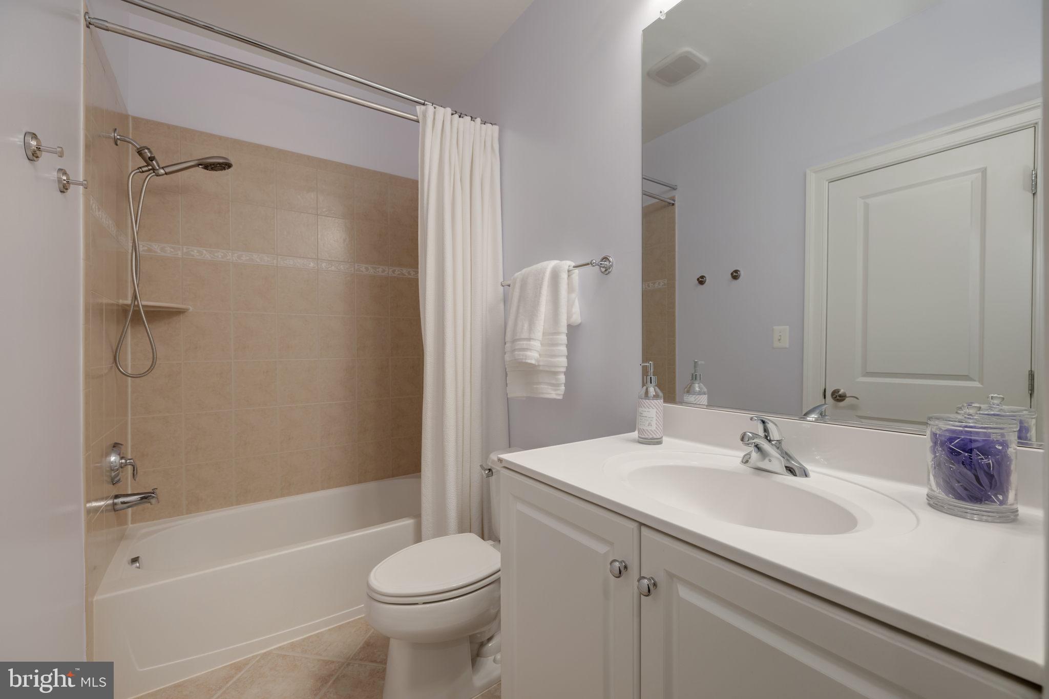 POTOMAC GREENS - Residential Lease