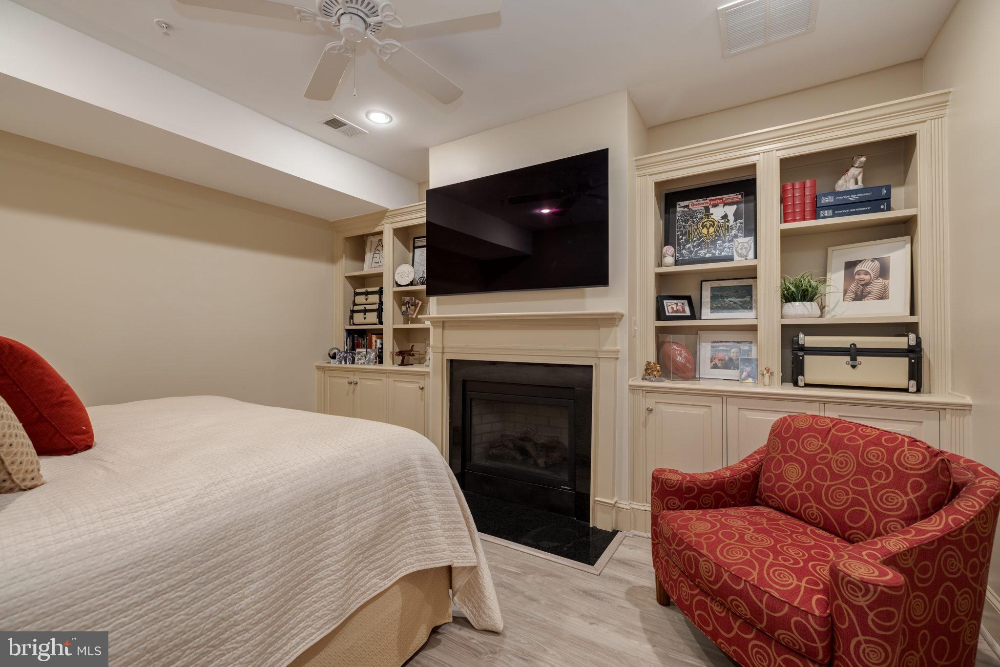 POTOMAC GREENS - Residential Lease