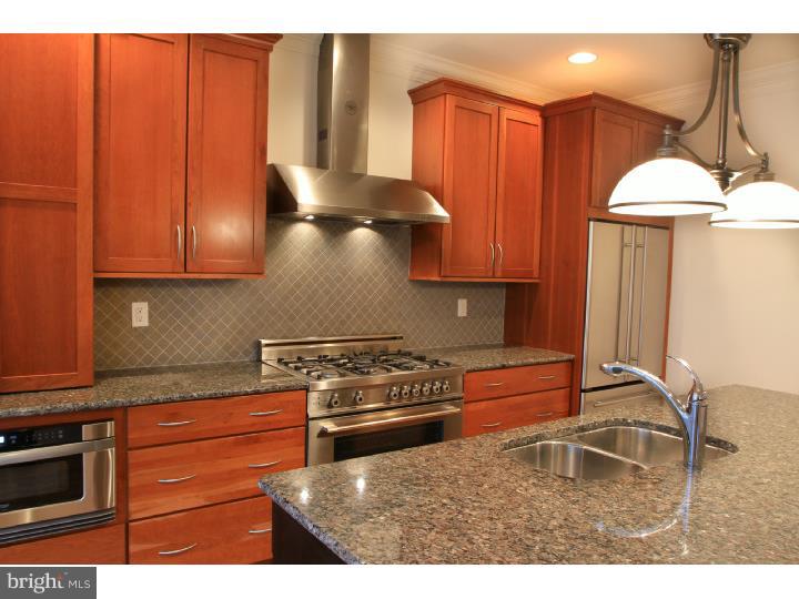 CANAL STREET - Residential