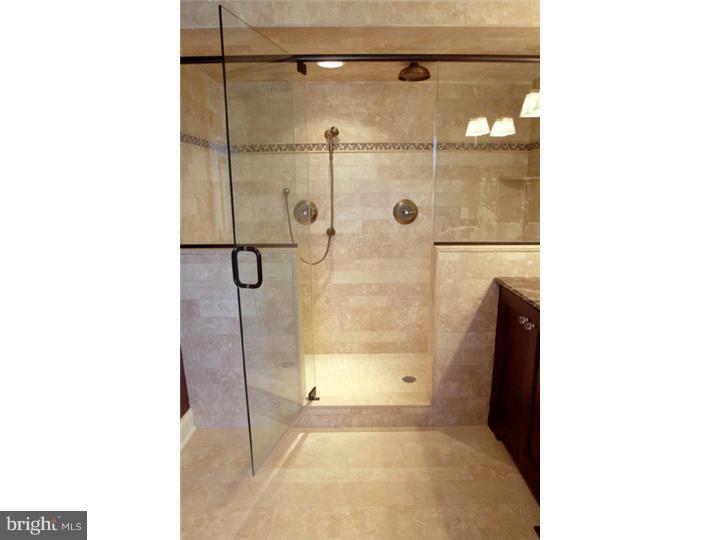 CANAL STREET - Residential