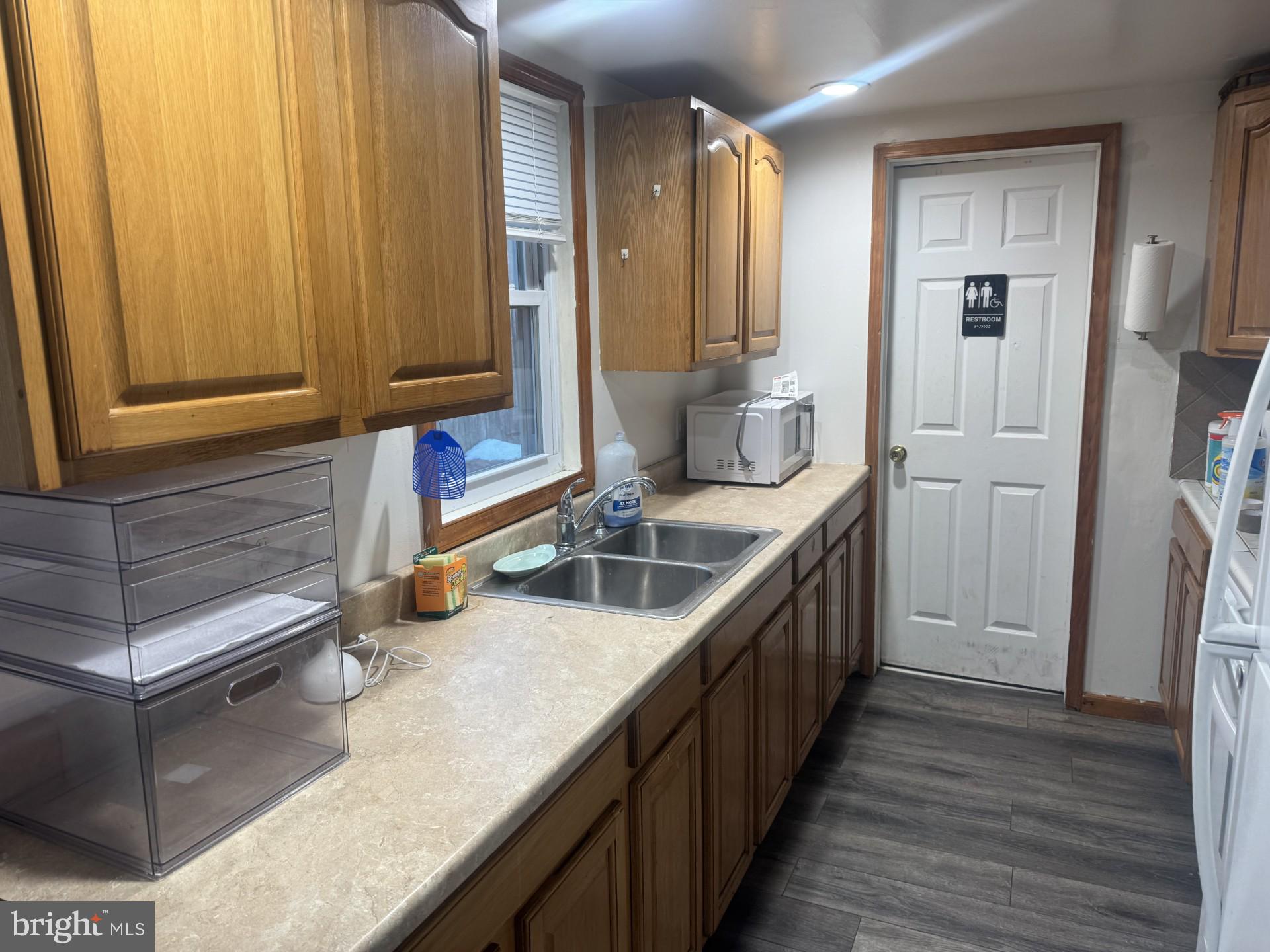 DUTCH HILL - Residential