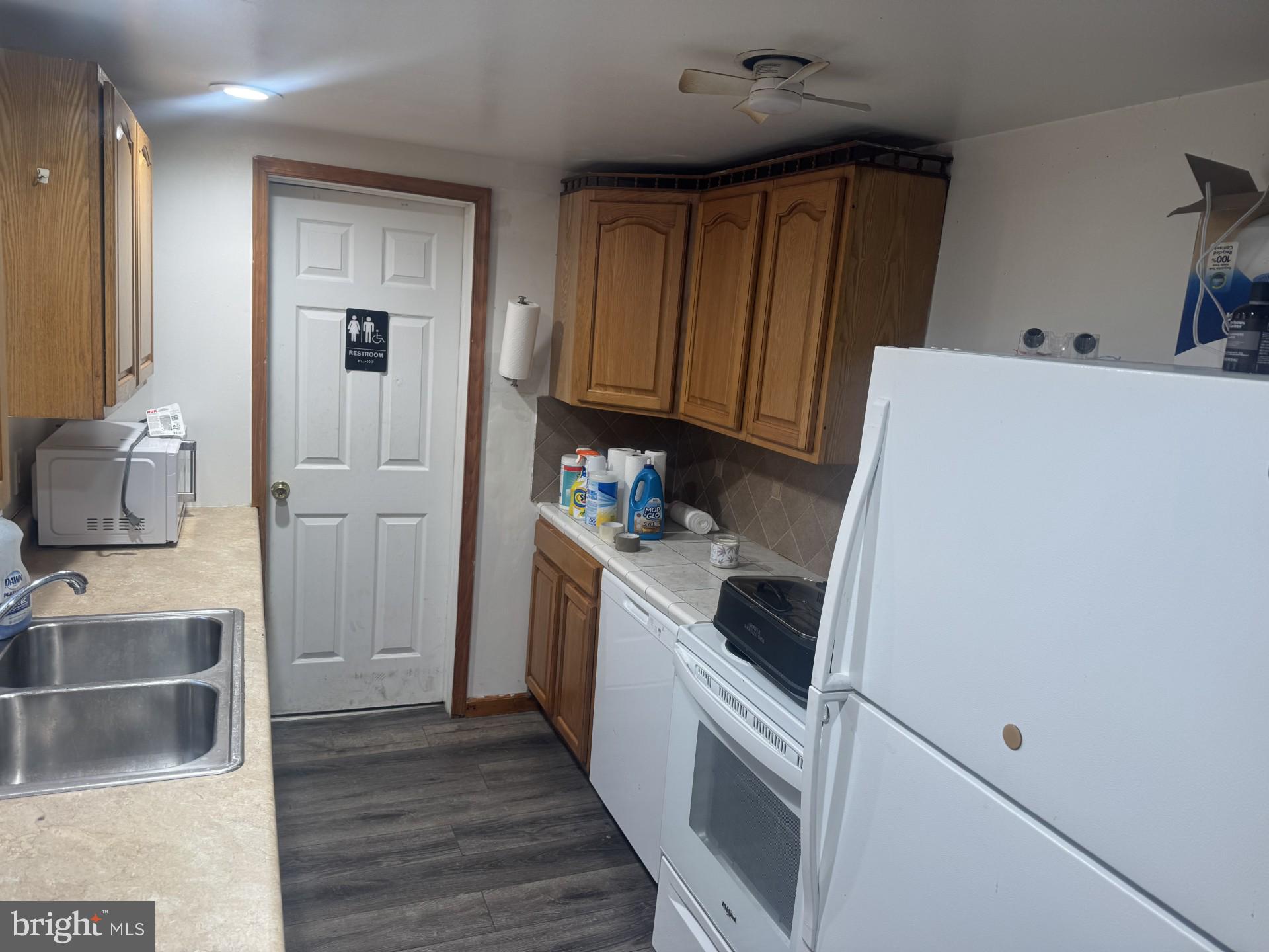 DUTCH HILL - Residential