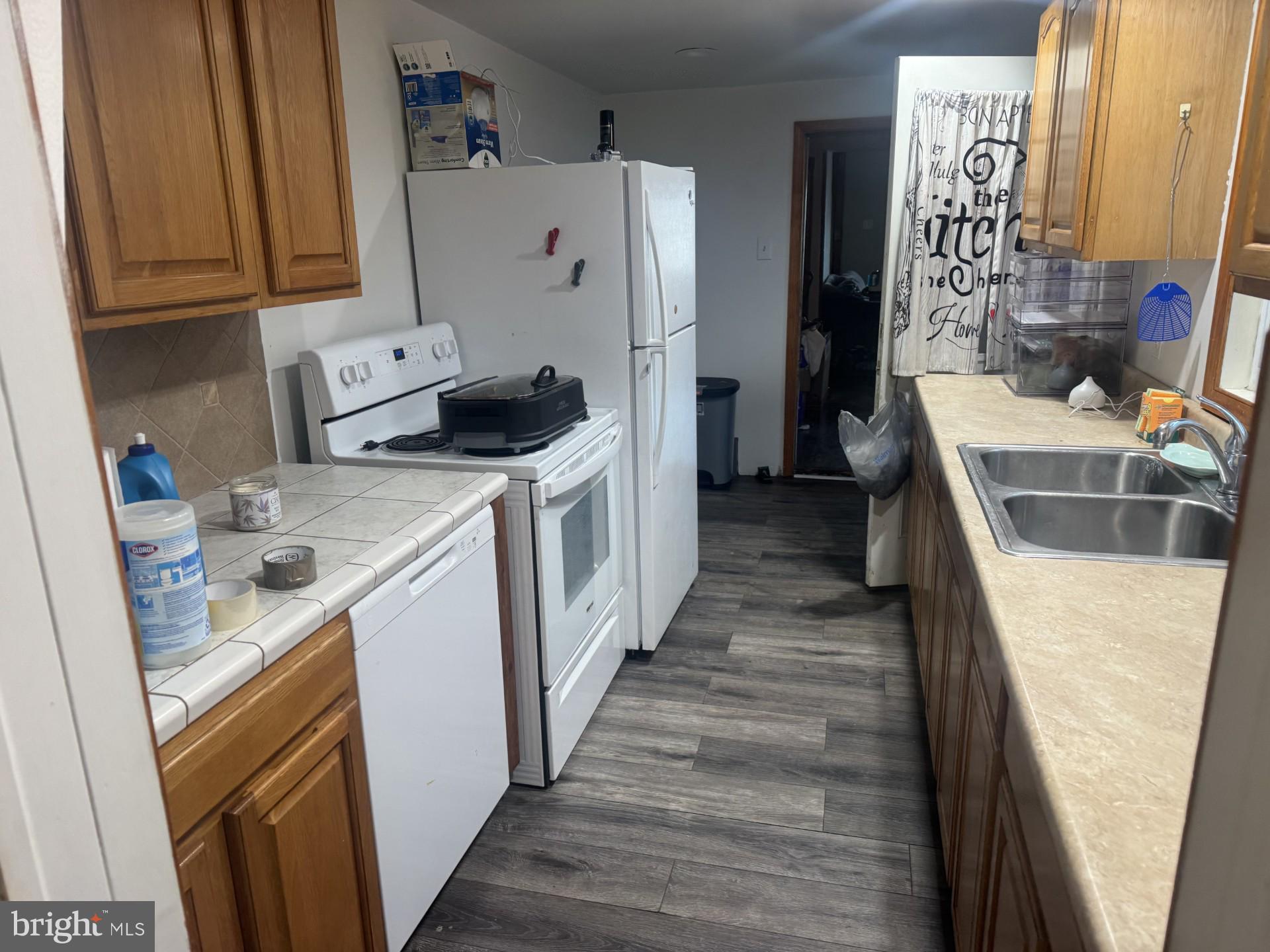 DUTCH HILL - Residential