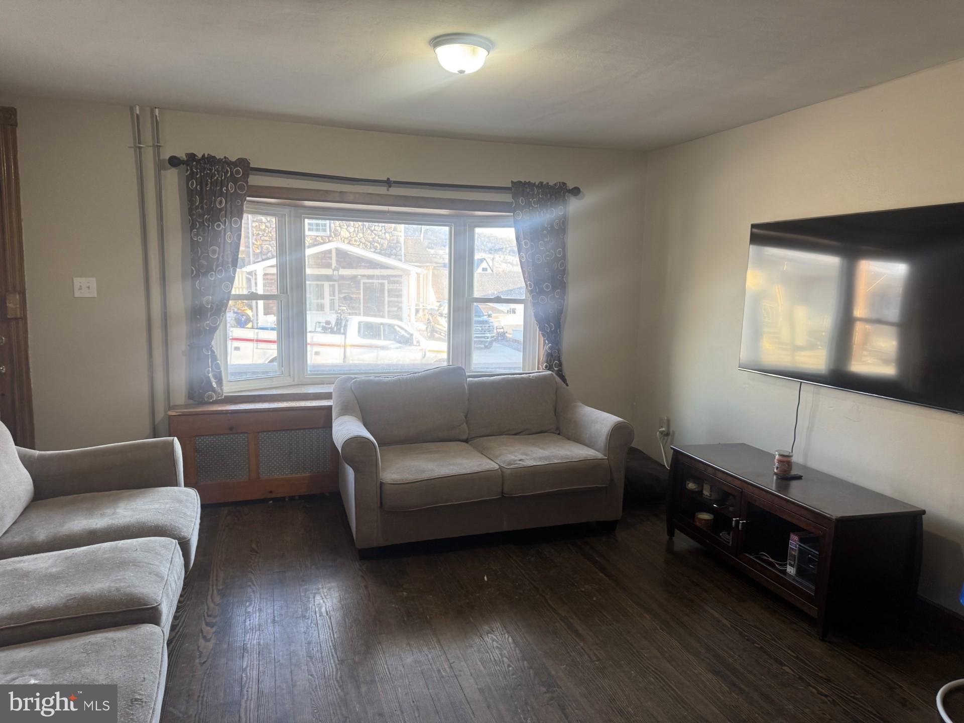 DUTCH HILL - Residential